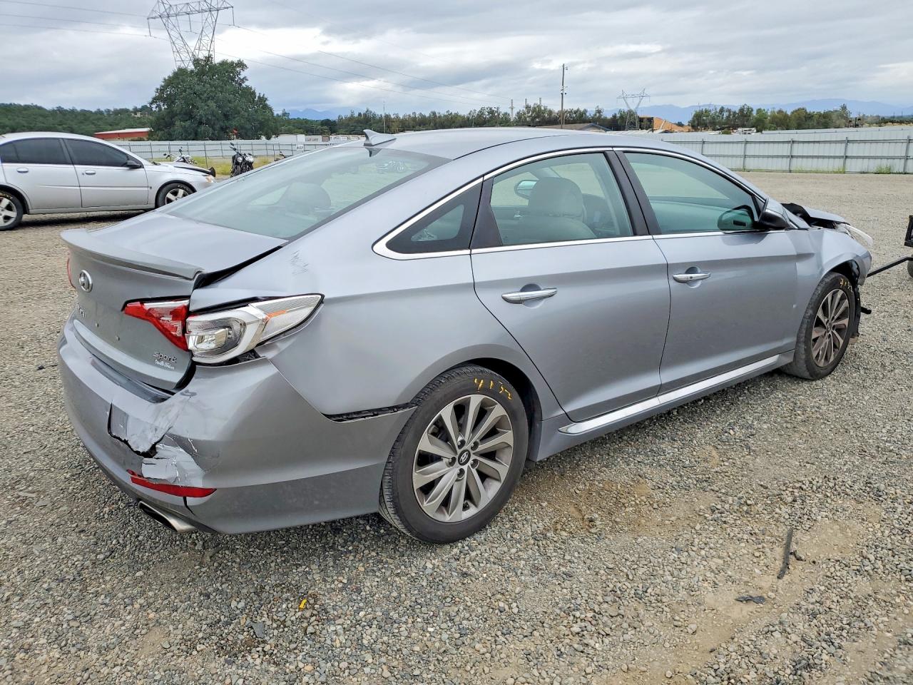 2015 Hyundai Sonata Sport Silver vin: 5NPE34AF7FH056617