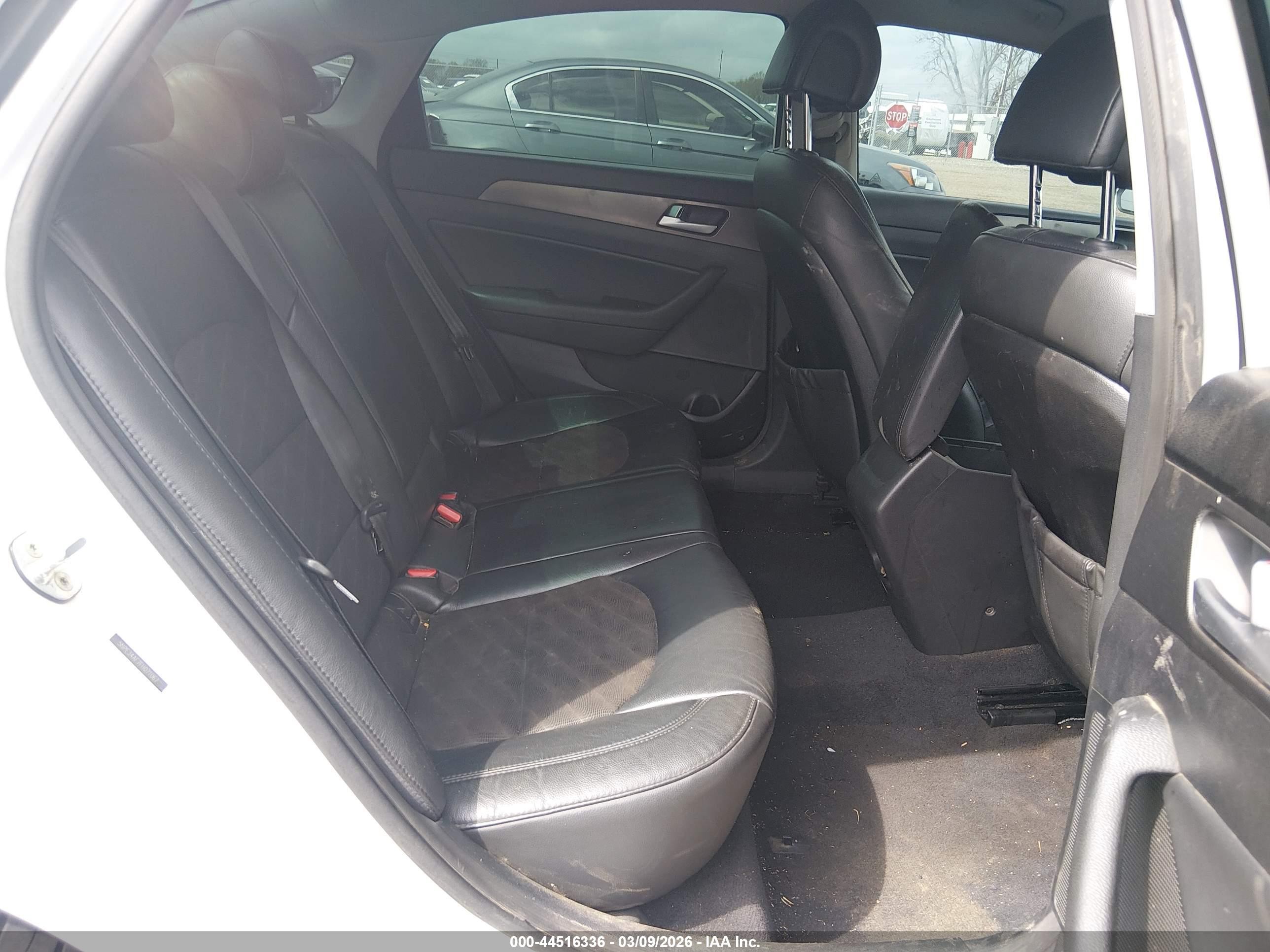 2015 Hyundai Sonata Sport White vin: 5NPE34AF7FH071067