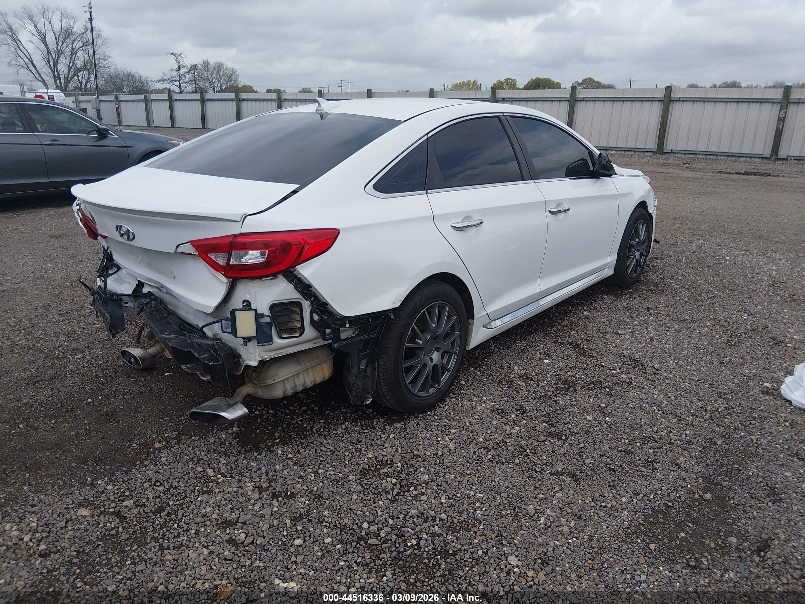 2015 Hyundai Sonata Sport White vin: 5NPE34AF7FH071067