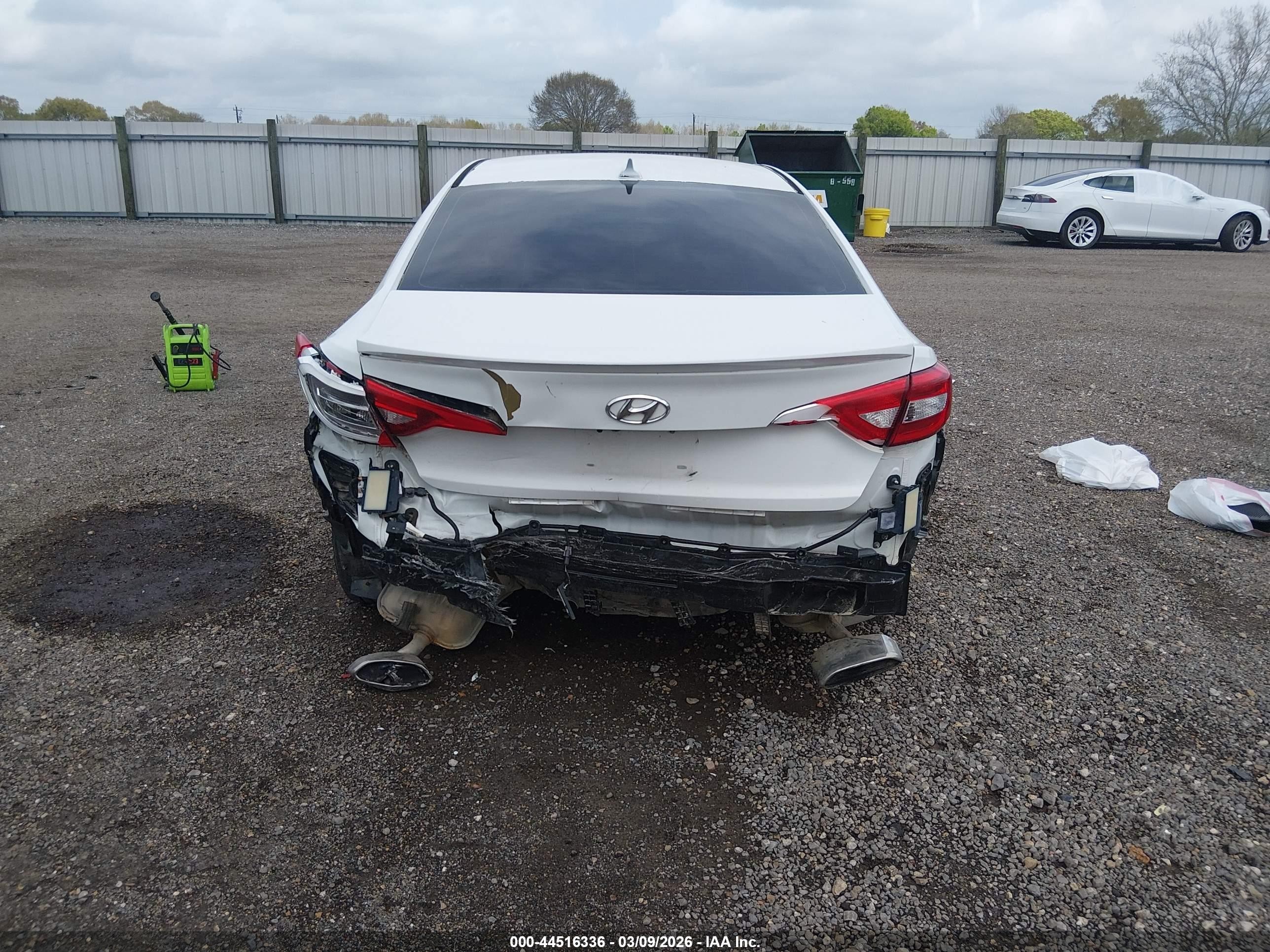 2015 Hyundai Sonata Sport White vin: 5NPE34AF7FH071067