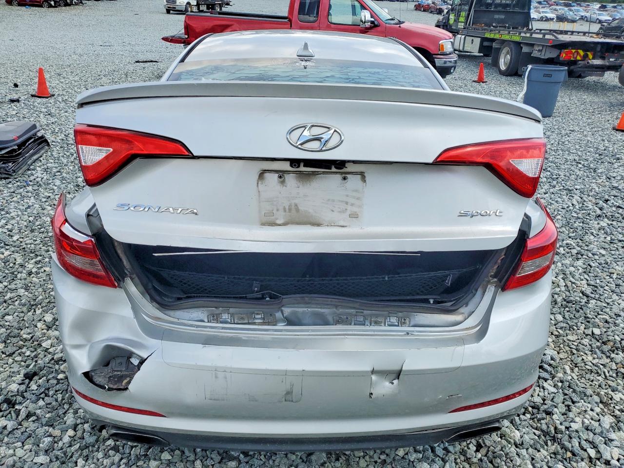 2015 Hyundai Sonata Sport Silver vin: 5NPE34AF7FH087320