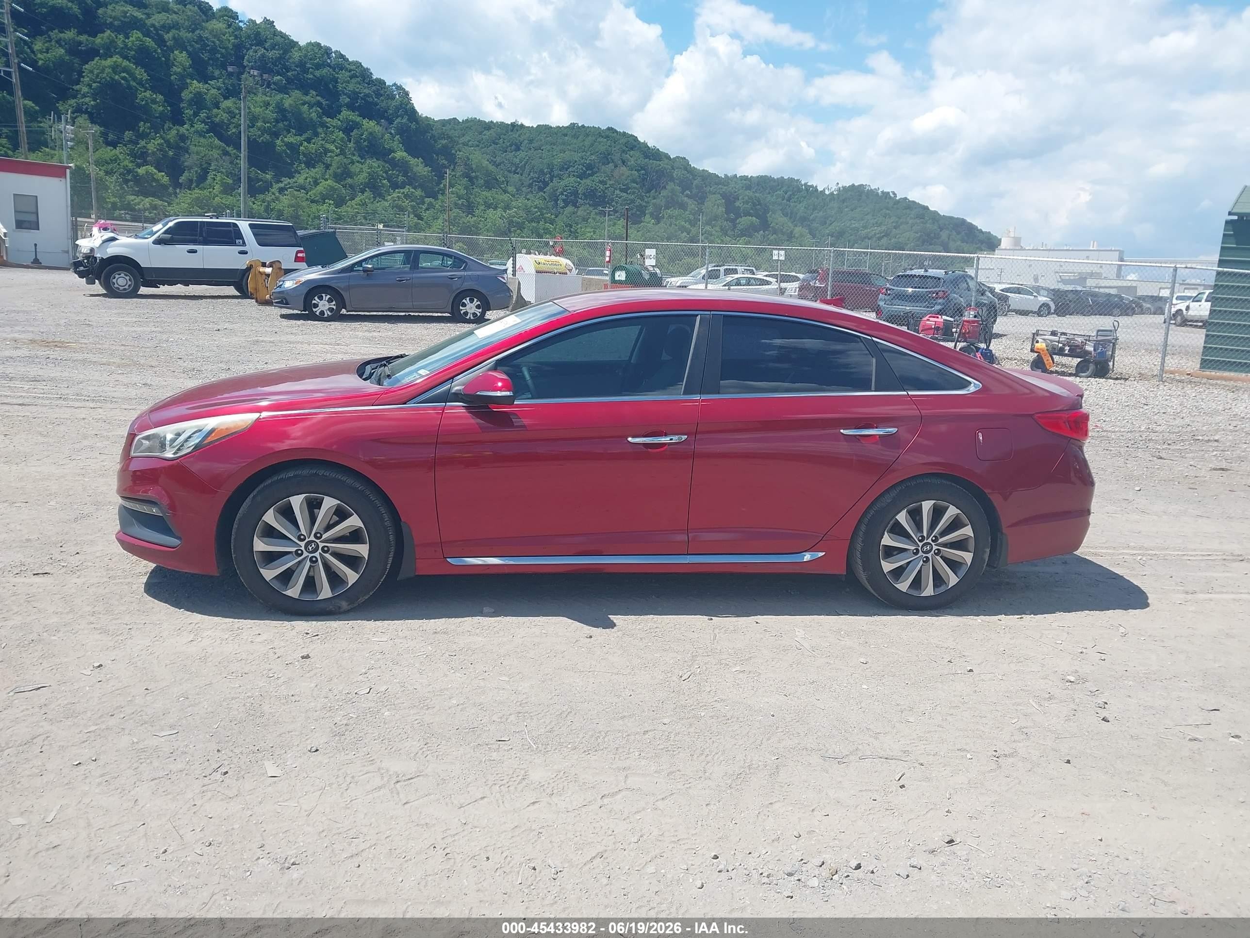 2015 Hyundai Sonata Sport Red vin: 5NPE34AF7FH099354