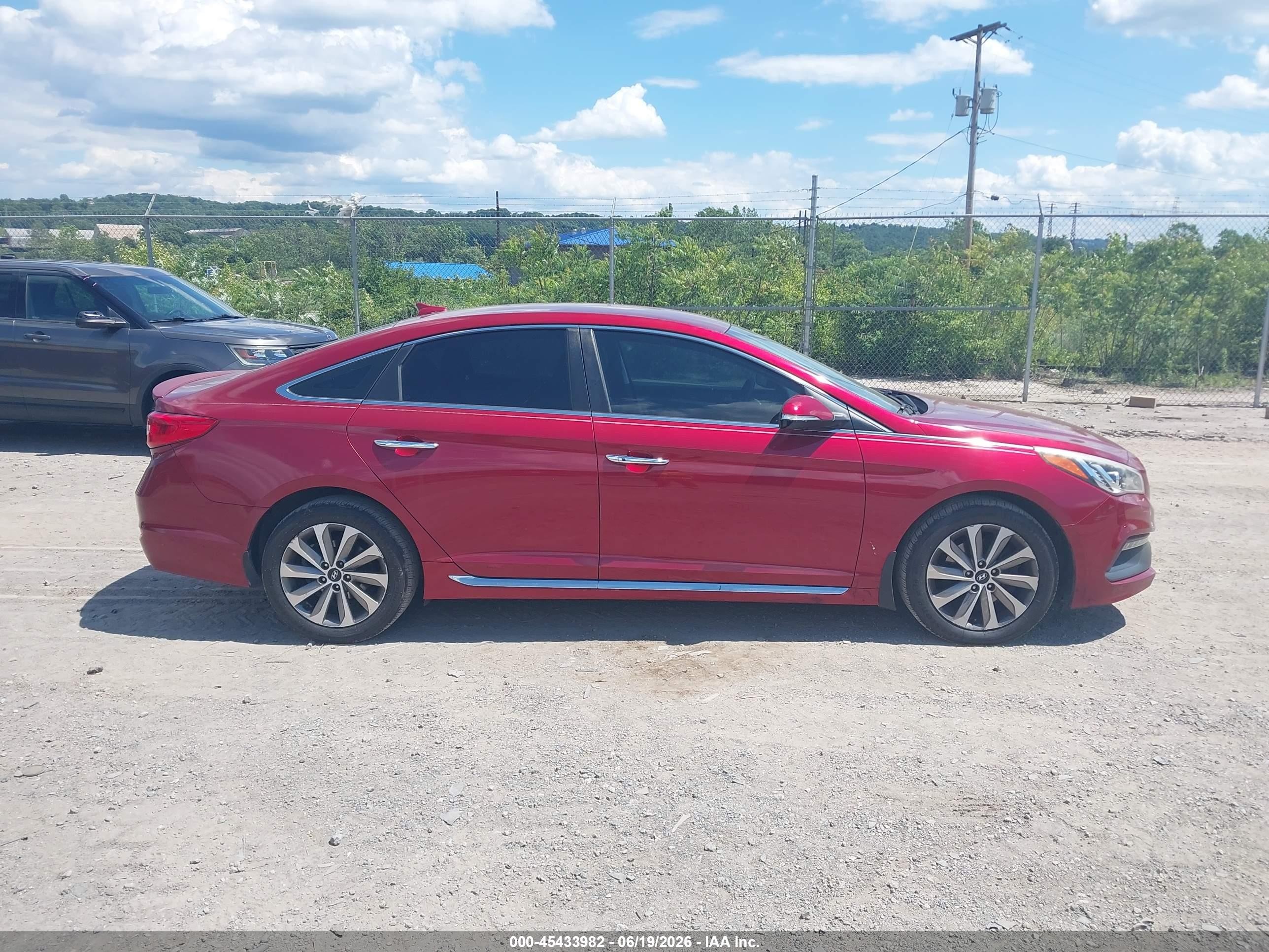 2015 Hyundai Sonata Sport Red vin: 5NPE34AF7FH099354