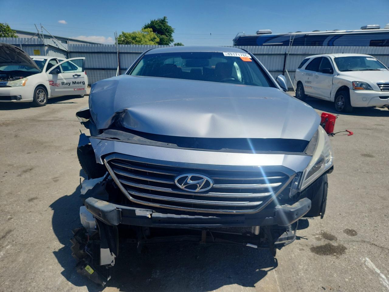 2015 Hyundai Sonata Limited Silver vin: 5NPE34AF7FH102057