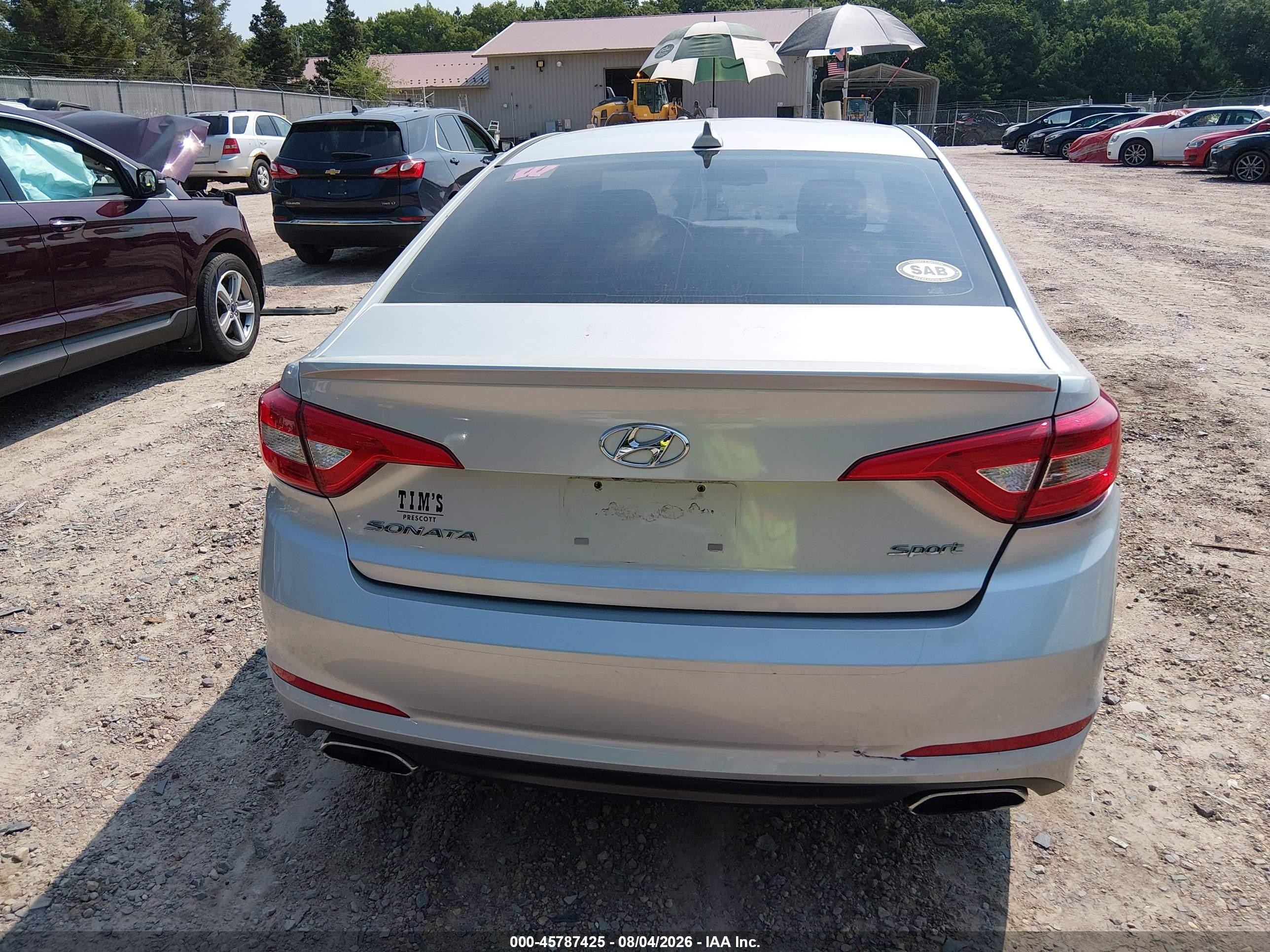 2015 Hyundai Sonata Sport Silver vin: 5NPE34AF7FH183254