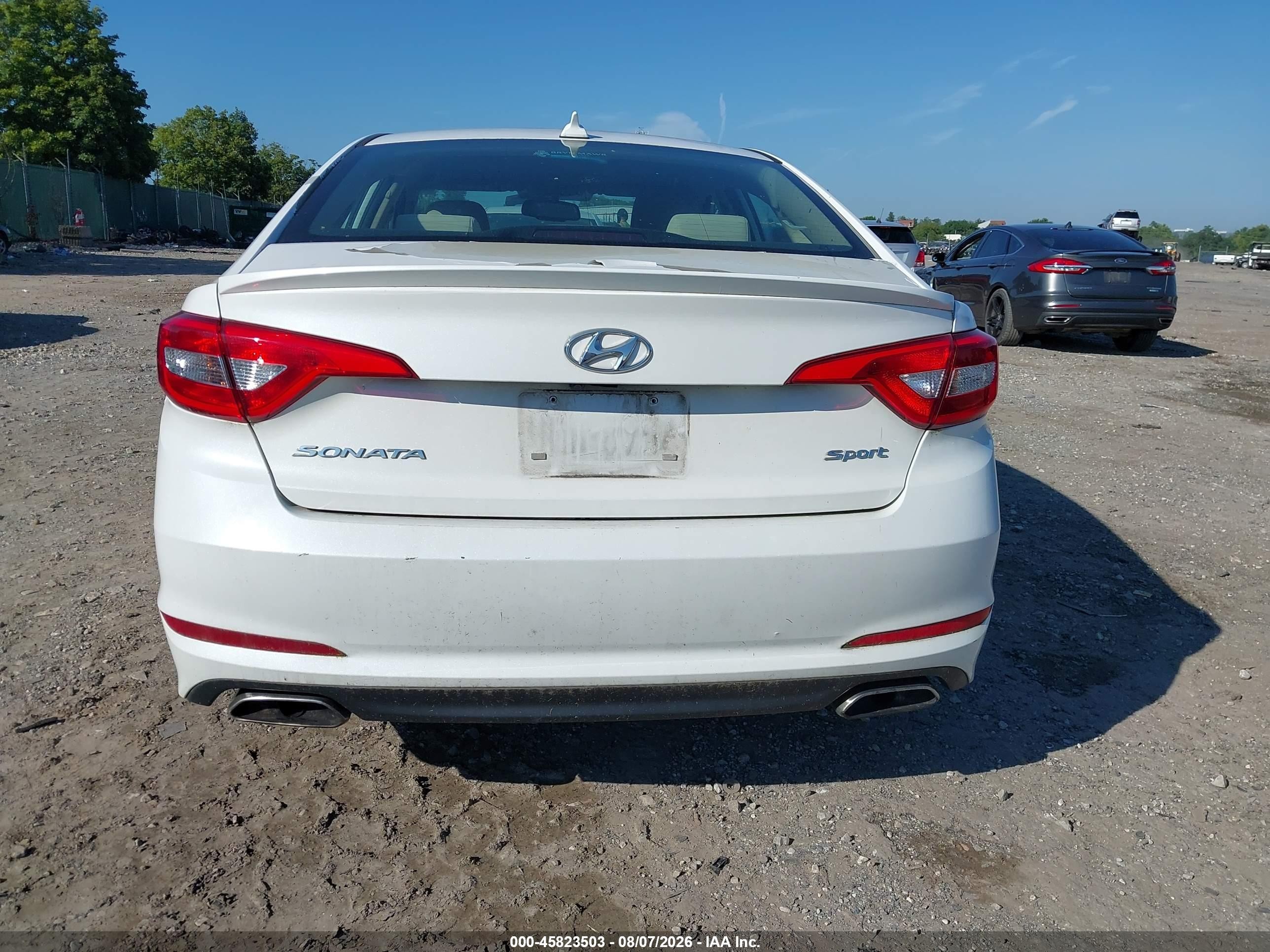 2015 Hyundai Sonata Sport White vin: 5NPE34AF7FH214423