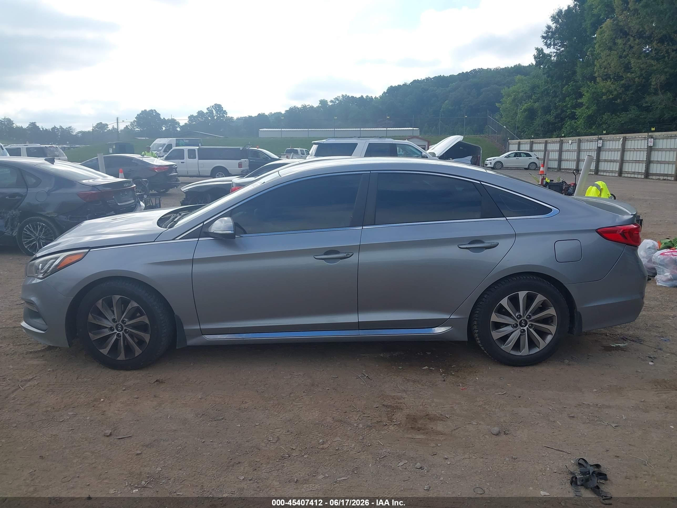 2015 Hyundai Sonata Sport Silver vin: 5NPE34AF7FH246238