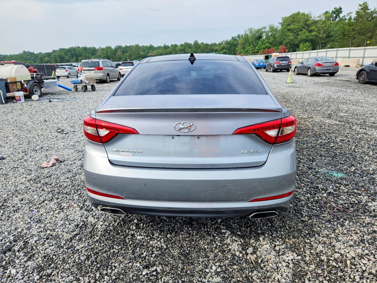 2016 Hyundai Sonata Limited Silver vin: 5NPE34AF7GH273456