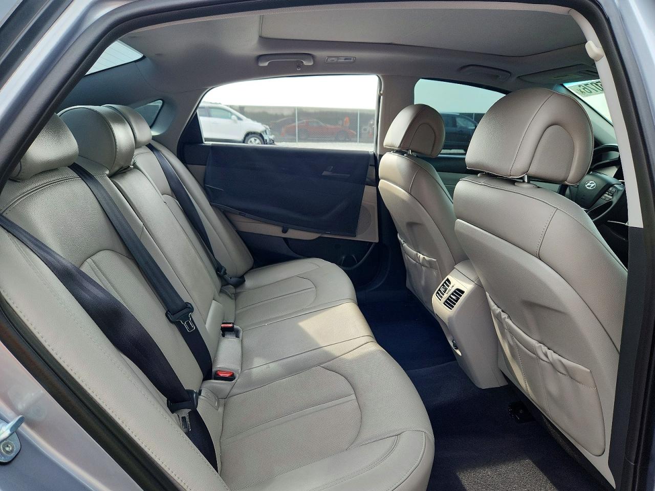 2016 Hyundai Sonata Limited Silver vin: 5NPE34AF7GH273456