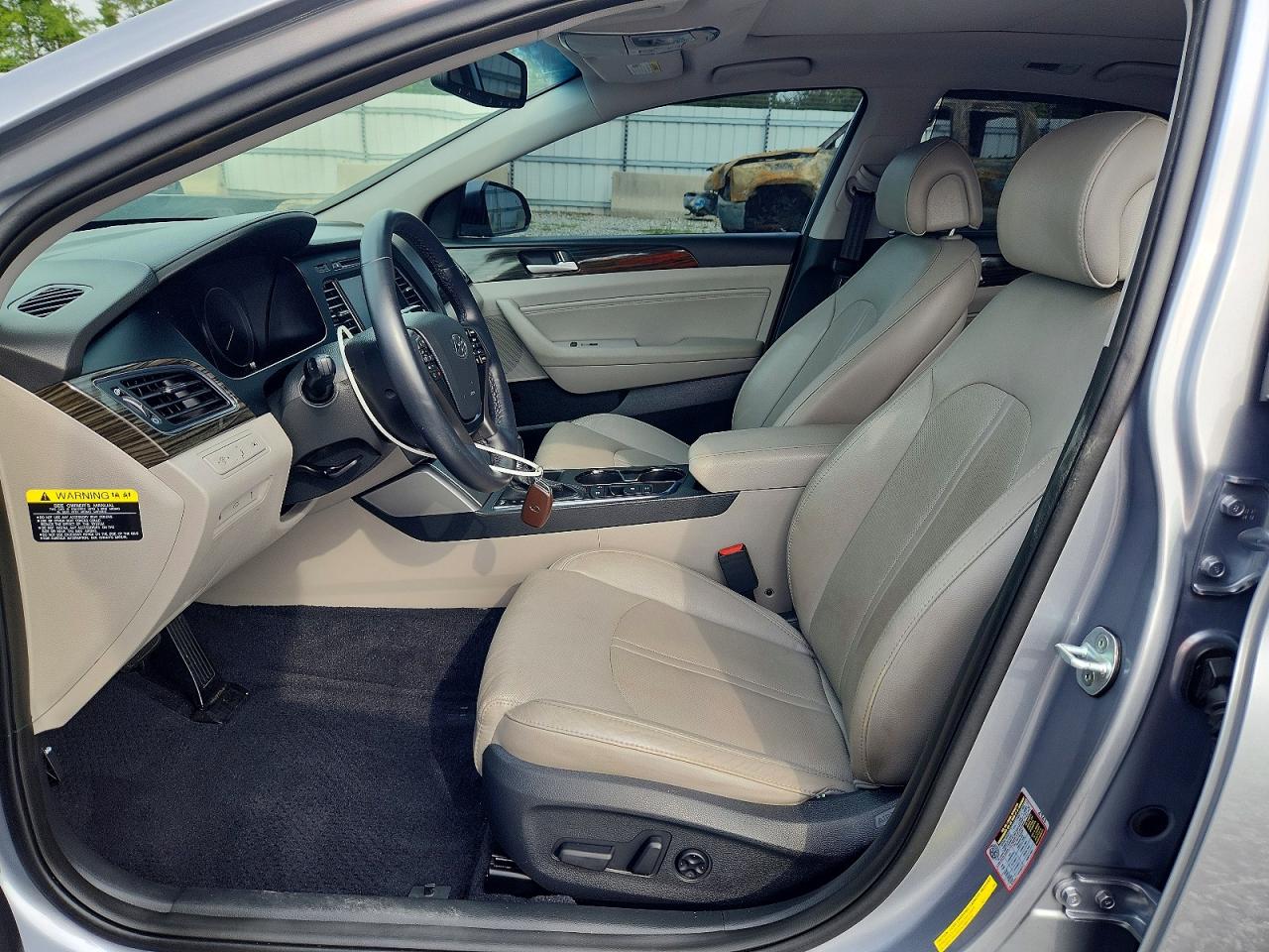 2016 Hyundai Sonata Limited Silver vin: 5NPE34AF7GH273456