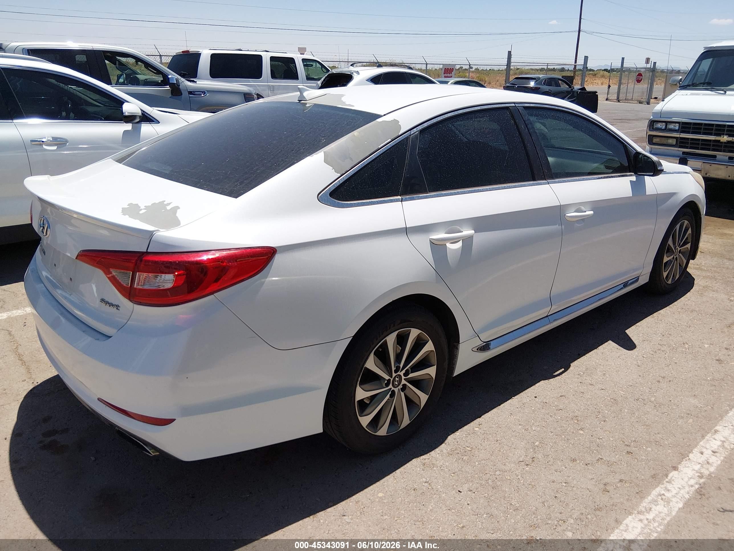 2016 Hyundai Sonata Sport White vin: 5NPE34AF7GH288393