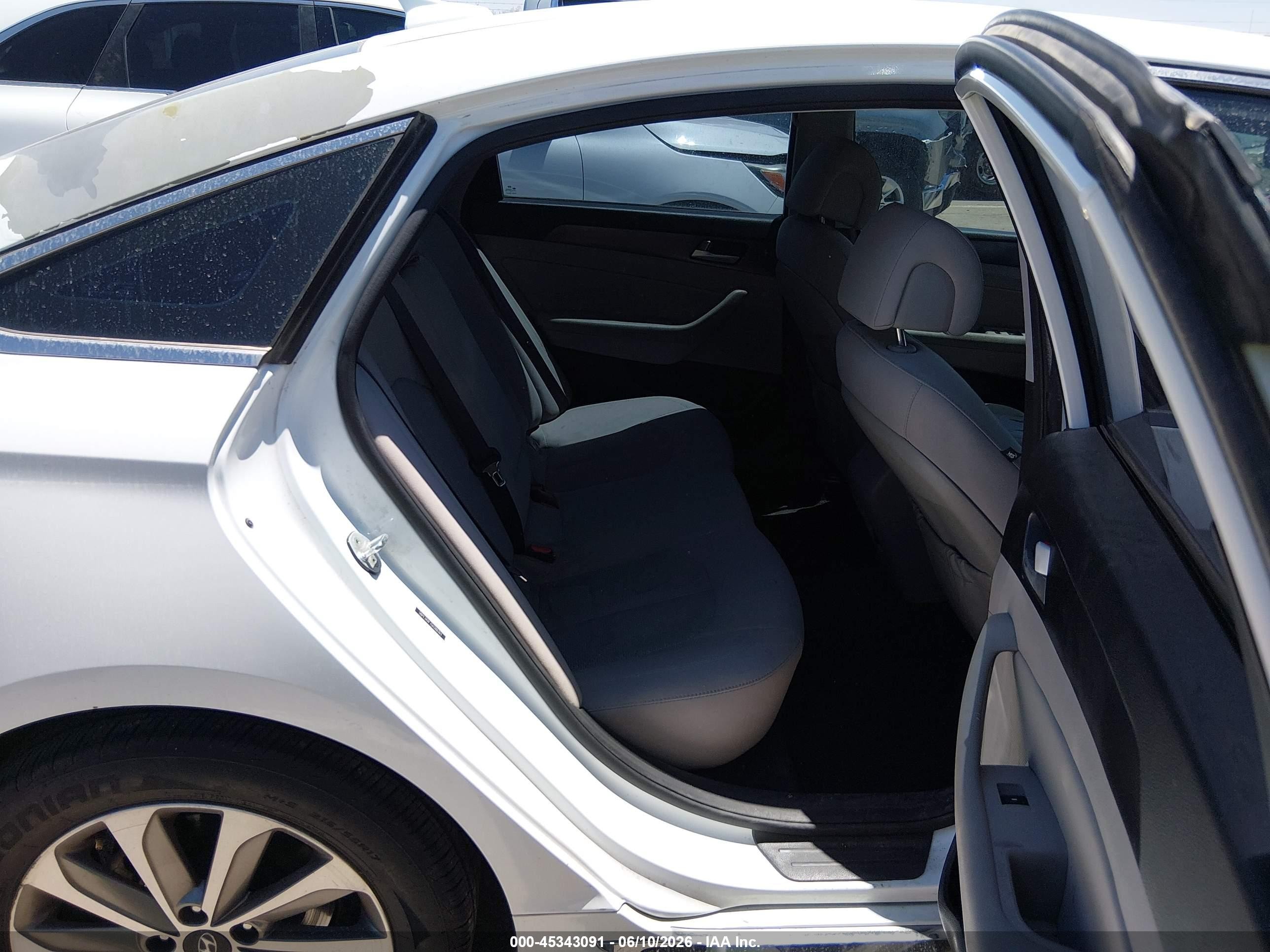 2016 Hyundai Sonata Sport White vin: 5NPE34AF7GH288393