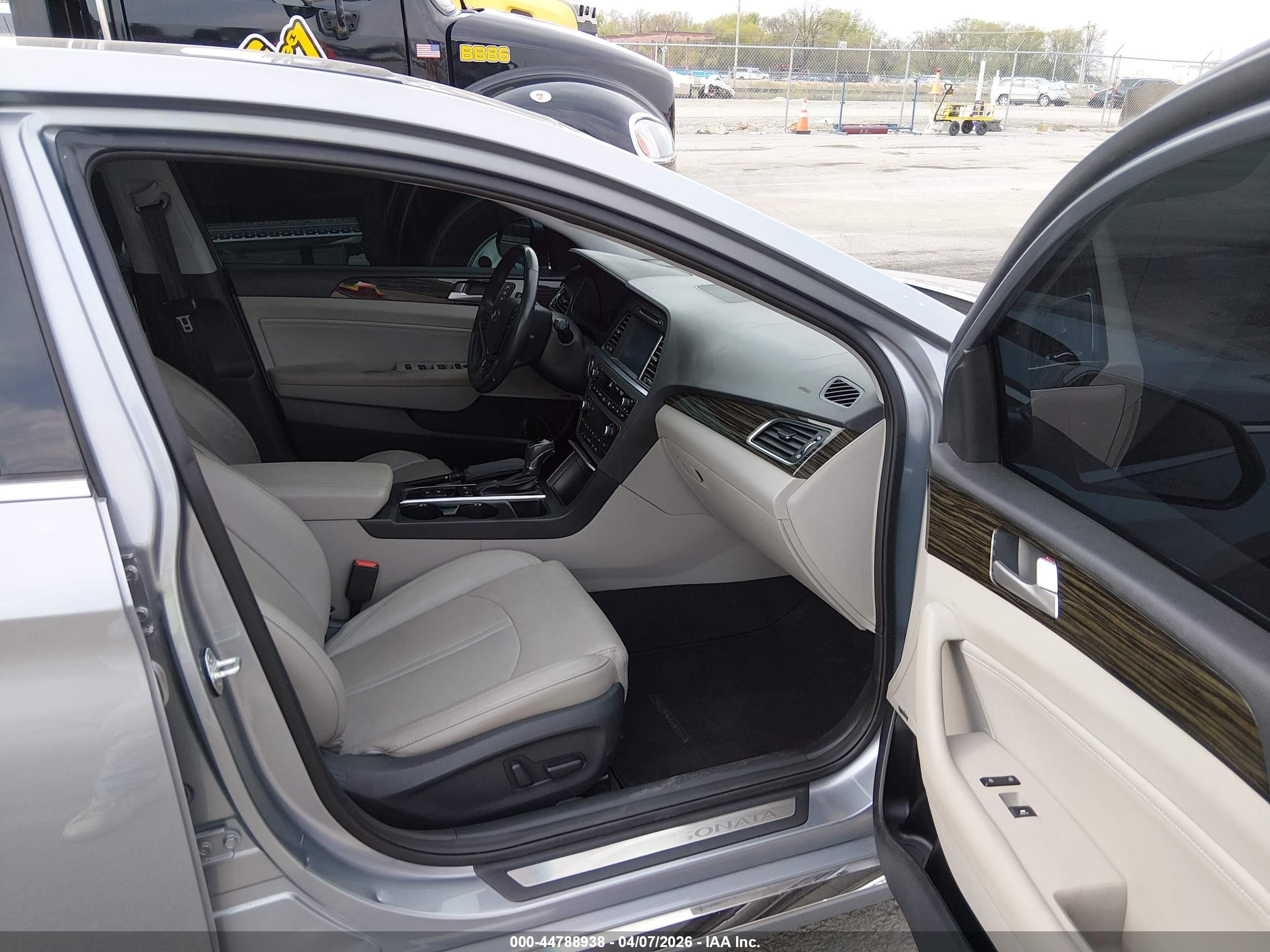 2016 Hyundai Sonata Limited Gray vin: 5NPE34AF7GH296977