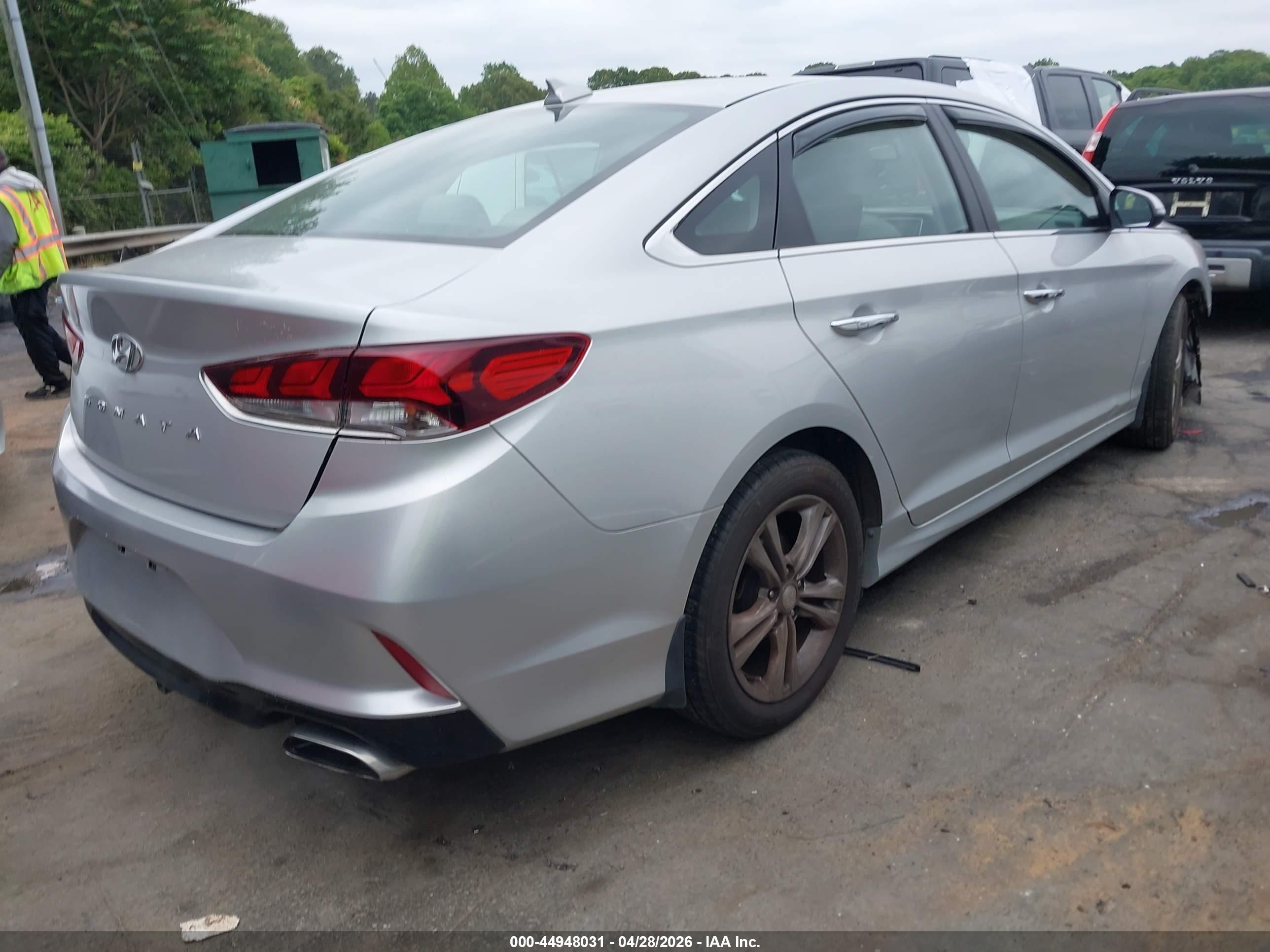 2018 Hyundai Sonata Sel Silver vin: 5NPE34AF7JH634966