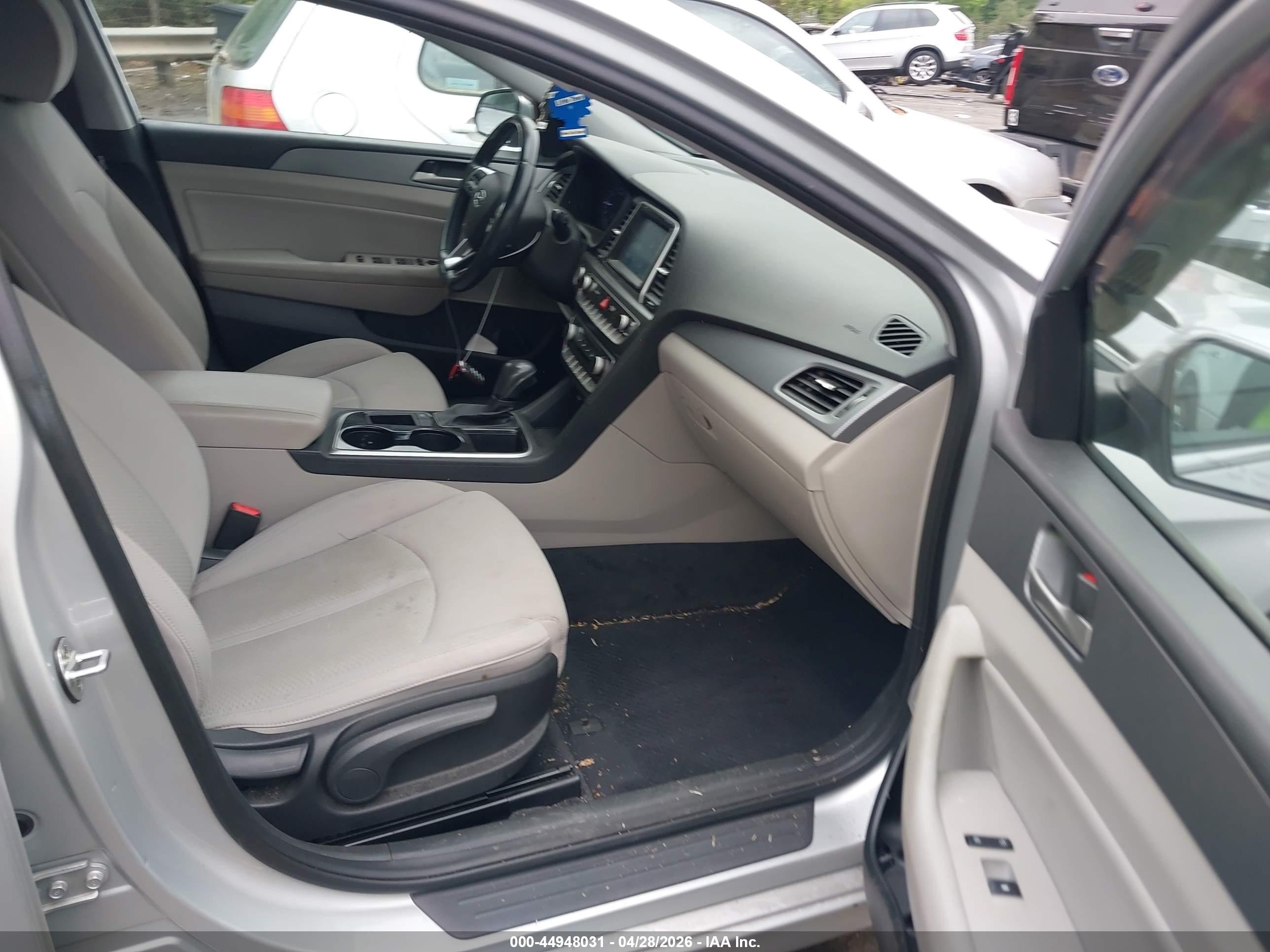 2018 Hyundai Sonata Sel Silver vin: 5NPE34AF7JH634966