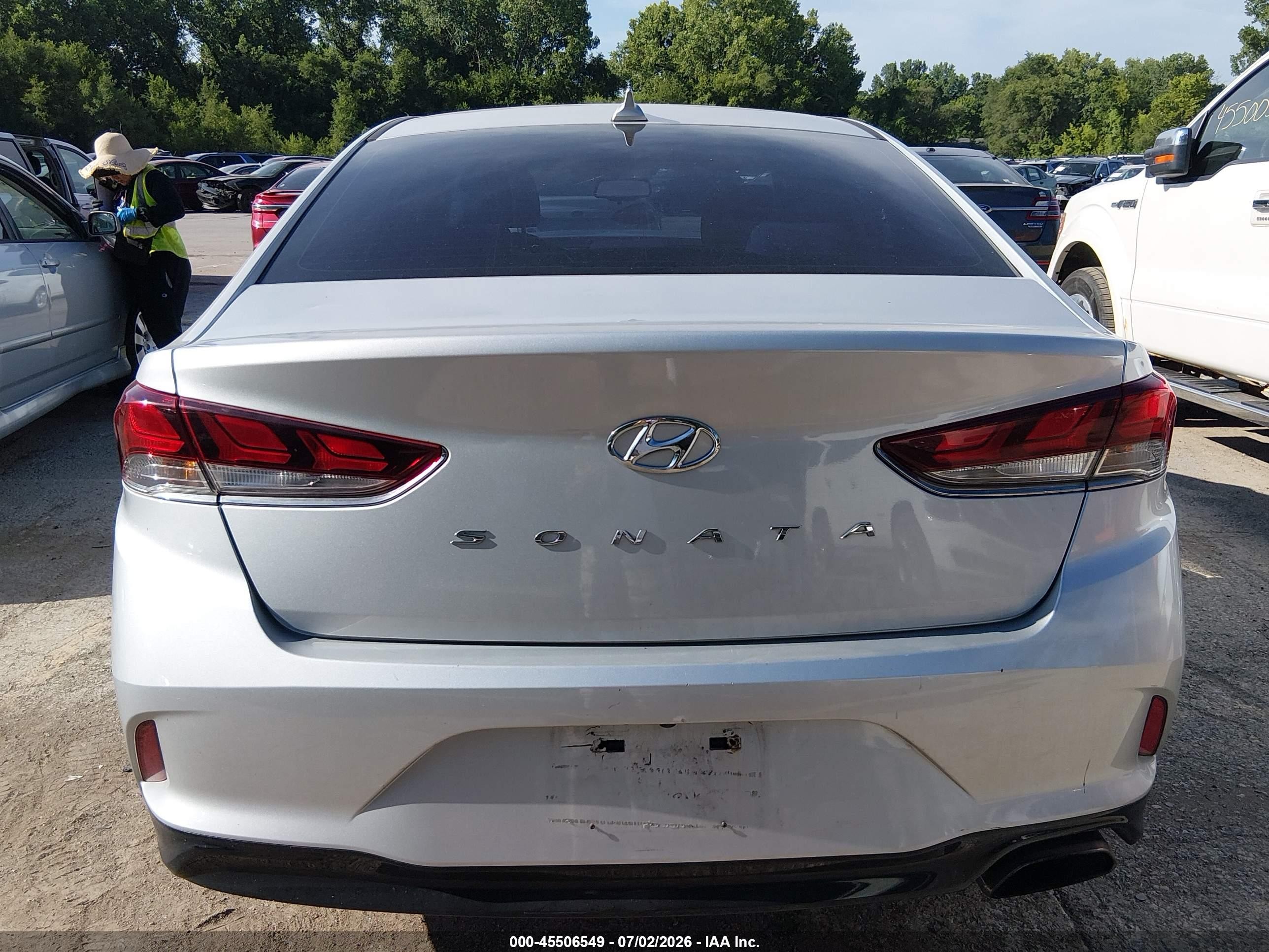 2019 Hyundai Sonata Sel Silver vin: 5NPE34AF7KH788093