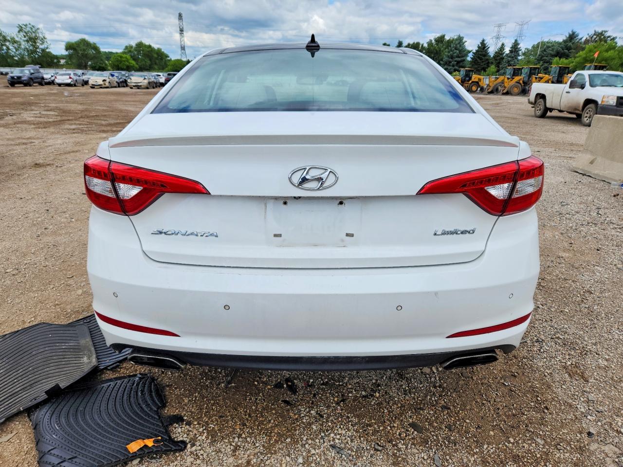 2015 Hyundai Sonata Limited White vin: 5NPE34AF8FH016546