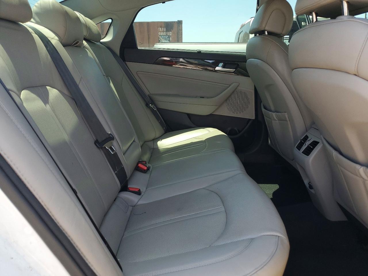 2015 Hyundai Sonata Limited White vin: 5NPE34AF8FH022329