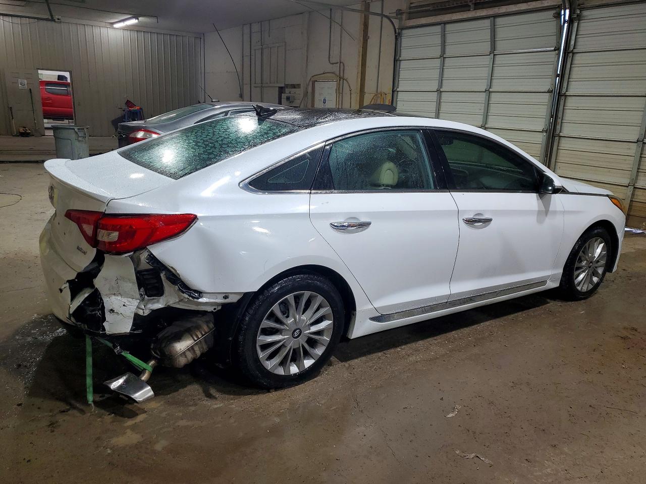 2015 Hyundai Sonata Limited White vin: 5NPE34AF8FH029118