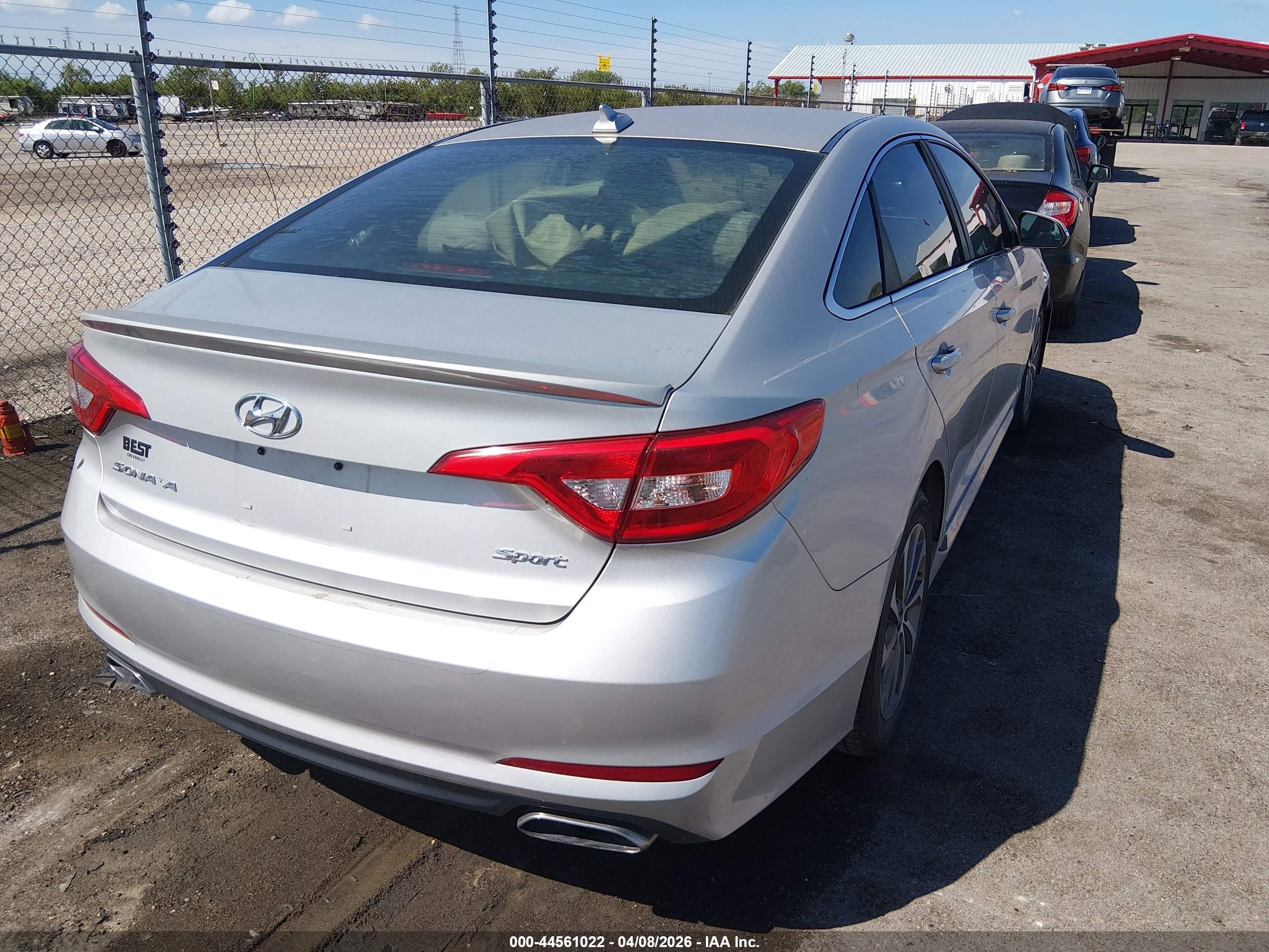 2015 Hyundai Sonata Sport Silver vin: 5NPE34AF8FH029975