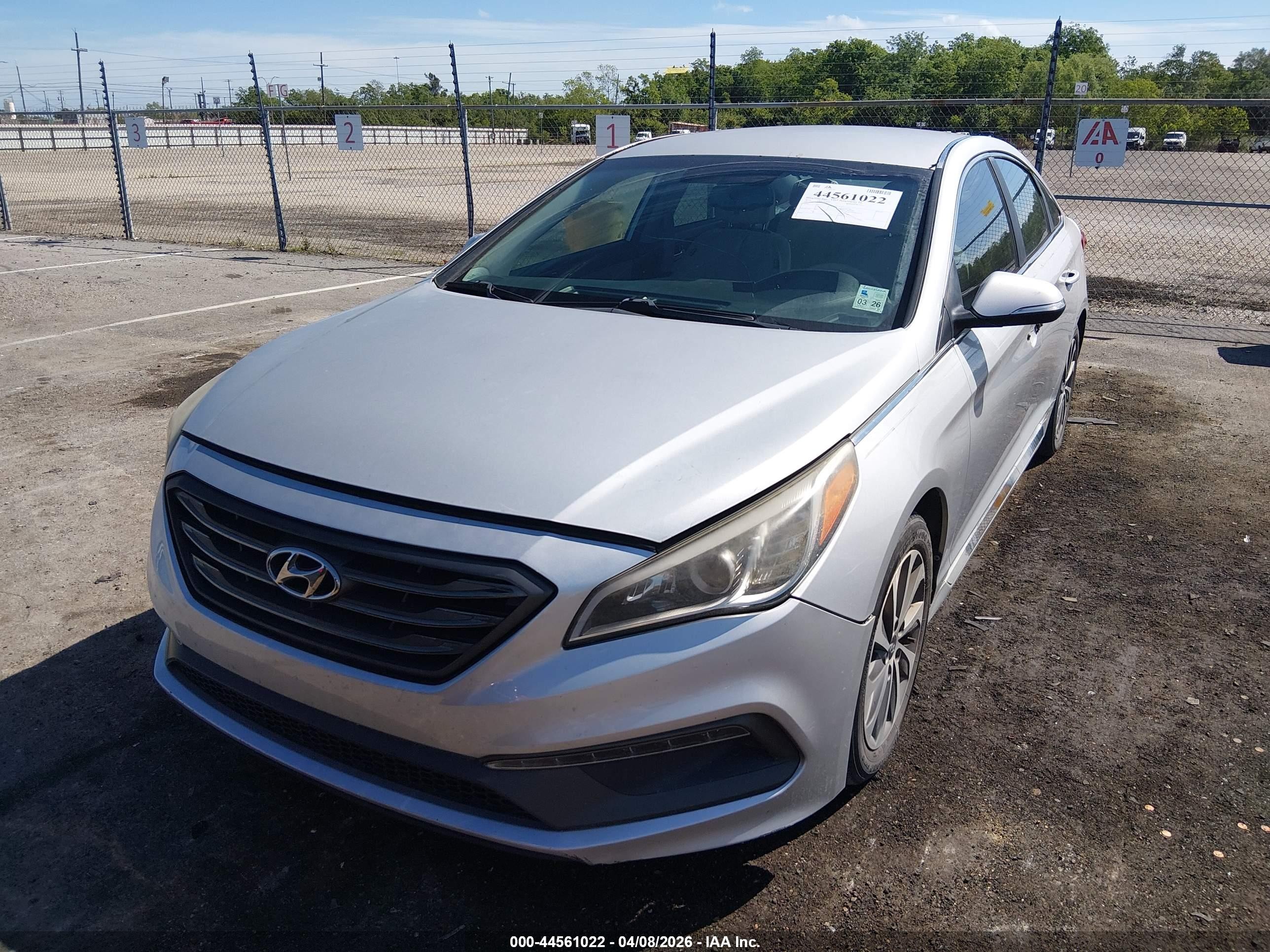 2015 Hyundai Sonata Sport Silver vin: 5NPE34AF8FH029975