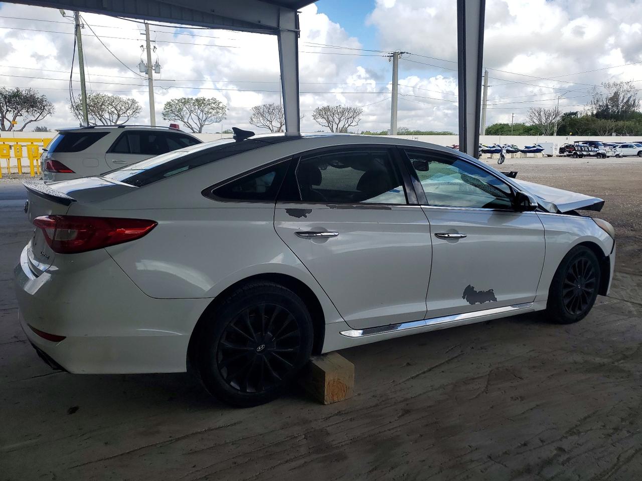 2015 Hyundai Sonata Limited White vin: 5NPE34AF8FH042144