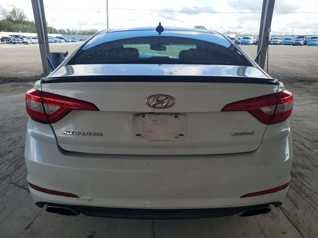 2015 Hyundai Sonata Limited White vin: 5NPE34AF8FH042144