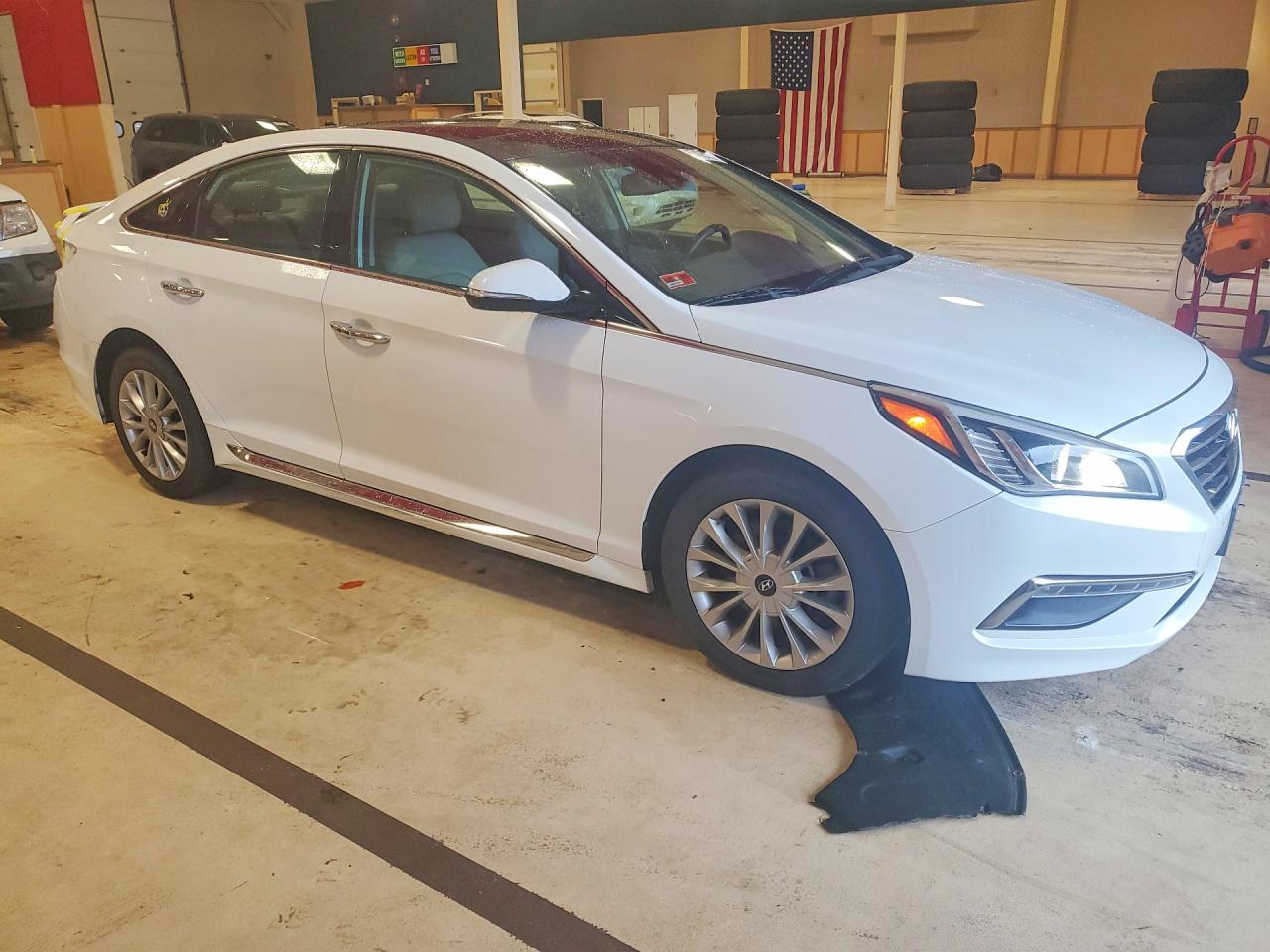 2015 Hyundai Sonata Limited White vin: 5NPE34AF8FH045416