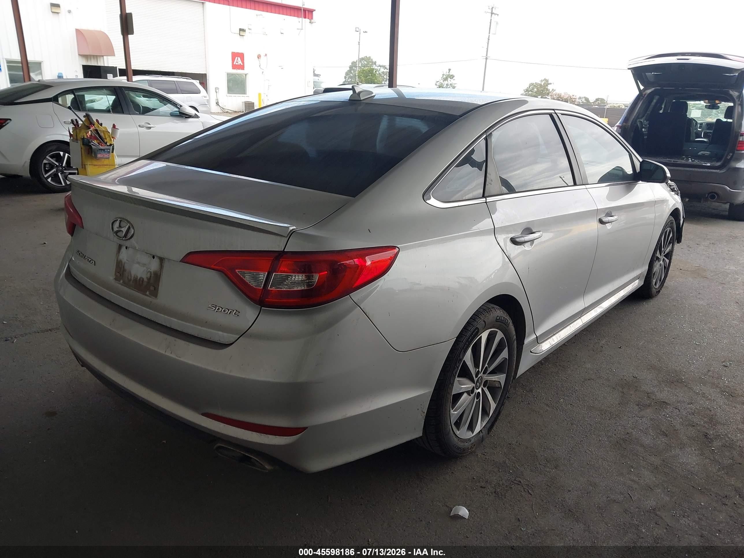 2015 Hyundai Sonata Sport Silver vin: 5NPE34AF8FH050423