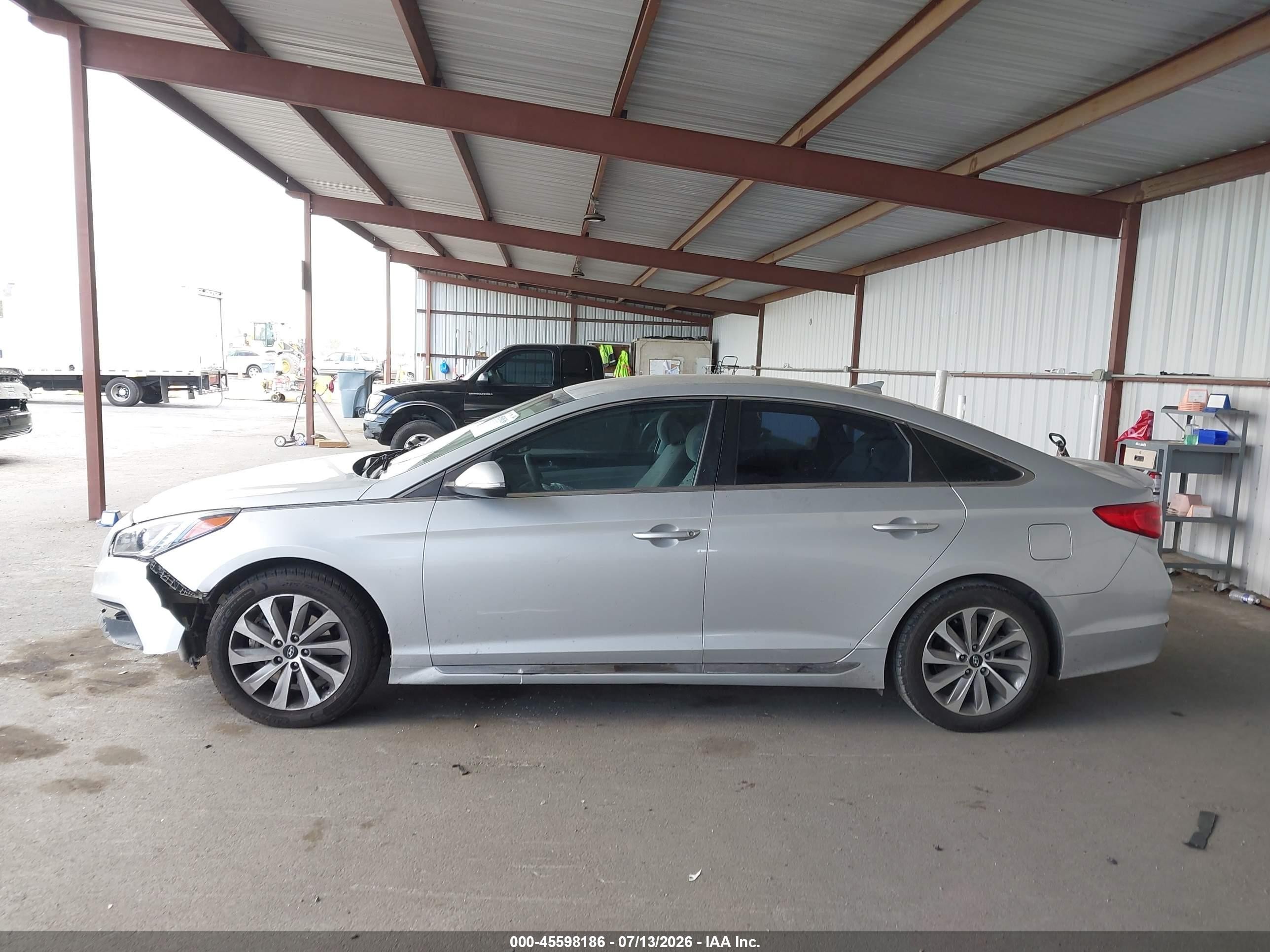 2015 Hyundai Sonata Sport Silver vin: 5NPE34AF8FH050423