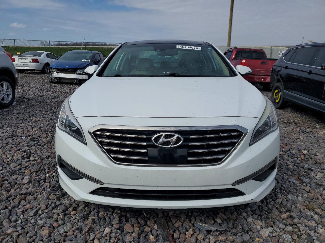 2015 Hyundai Sonata Limited White vin: 5NPE34AF8FH078092