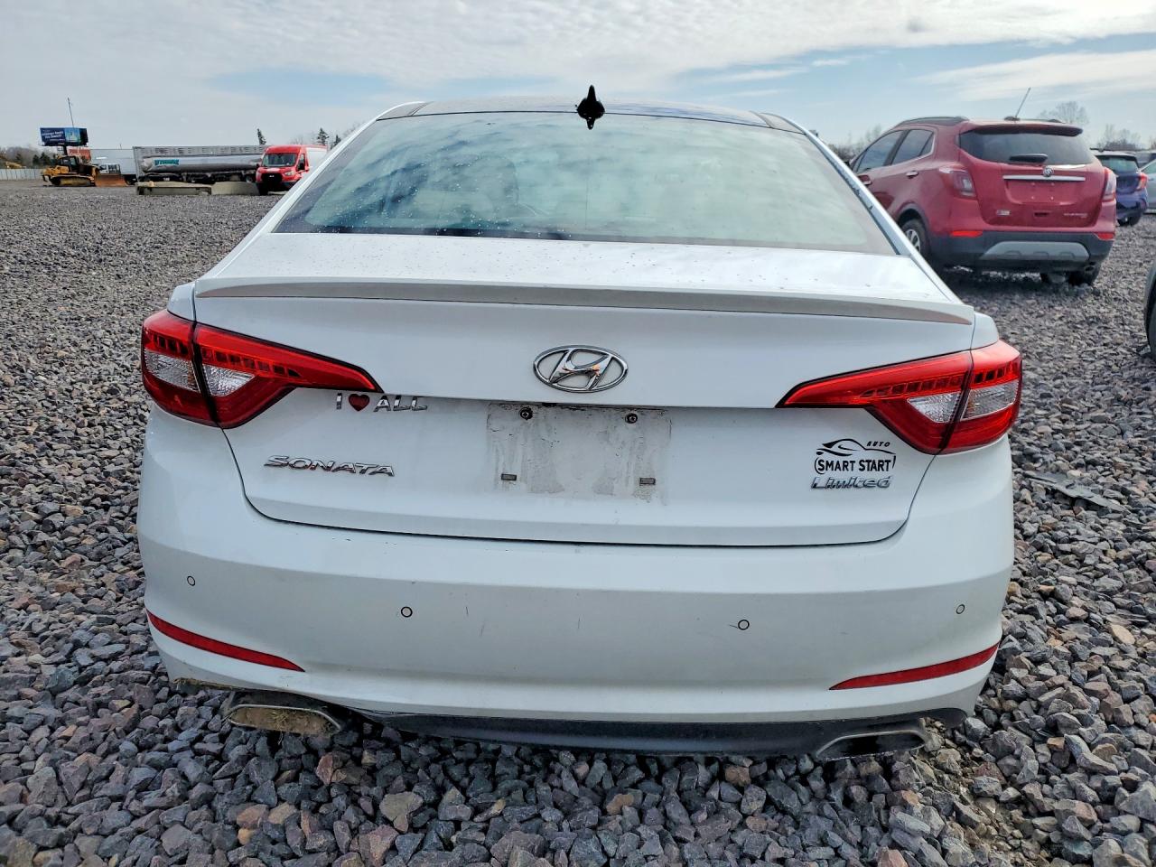 2015 Hyundai Sonata Limited White vin: 5NPE34AF8FH078092