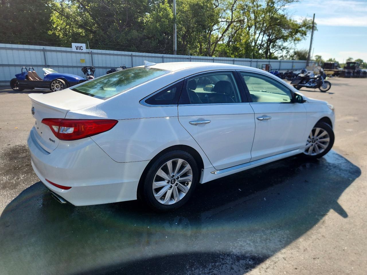 2015 Hyundai Sonata Sport White vin: 5NPE34AF8FH124441
