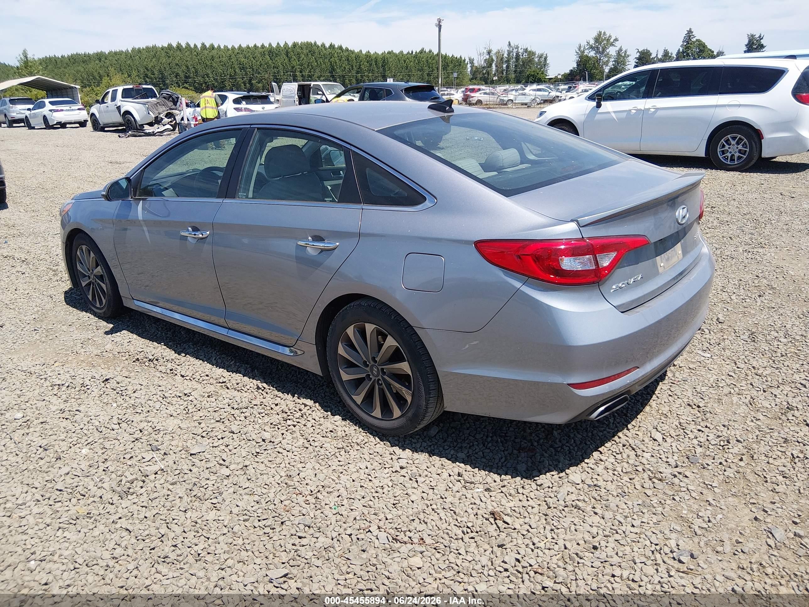 2015 Hyundai Sonata Sport Silver vin: 5NPE34AF8FH135259
