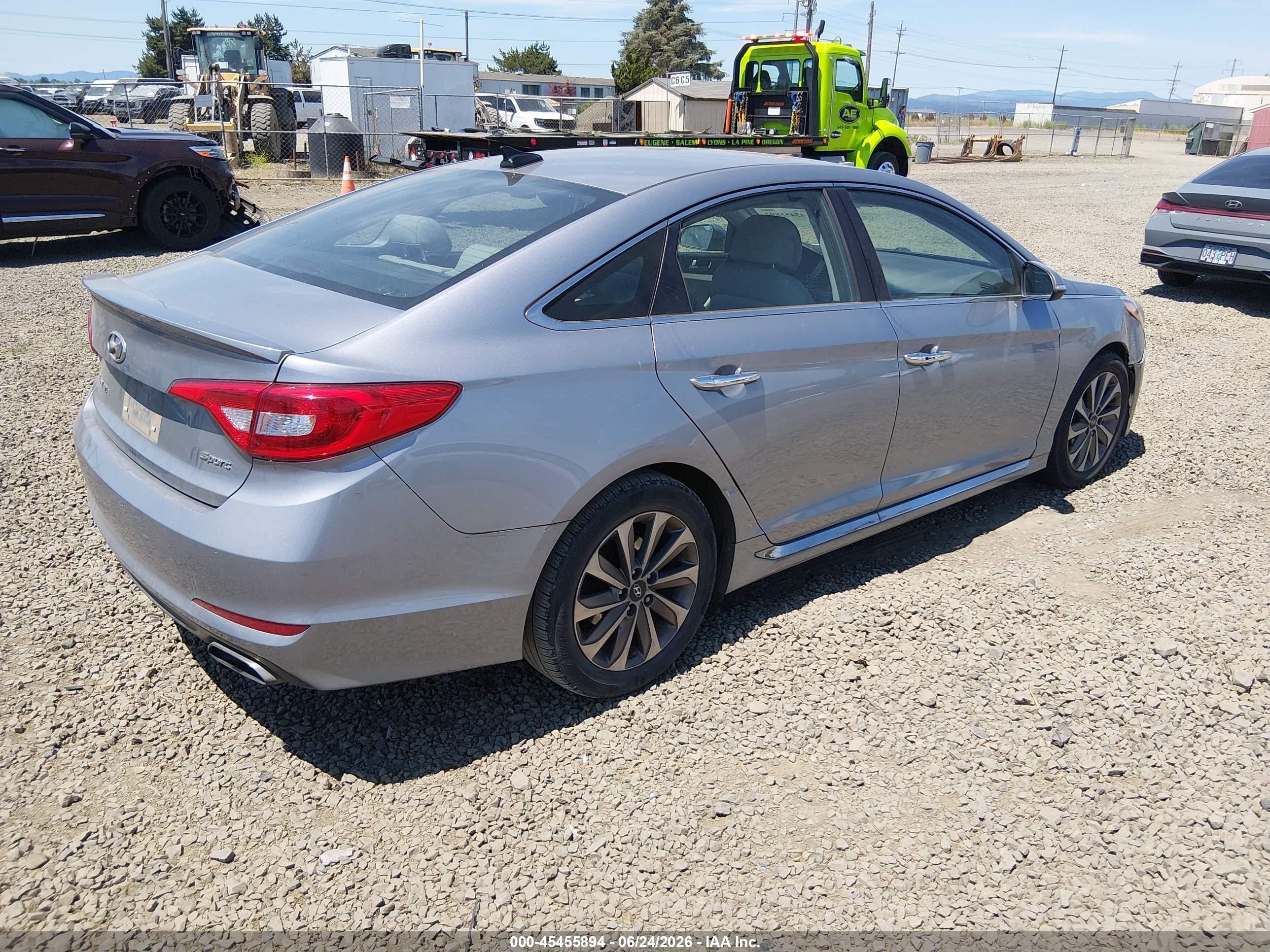 2015 Hyundai Sonata Sport Silver vin: 5NPE34AF8FH135259