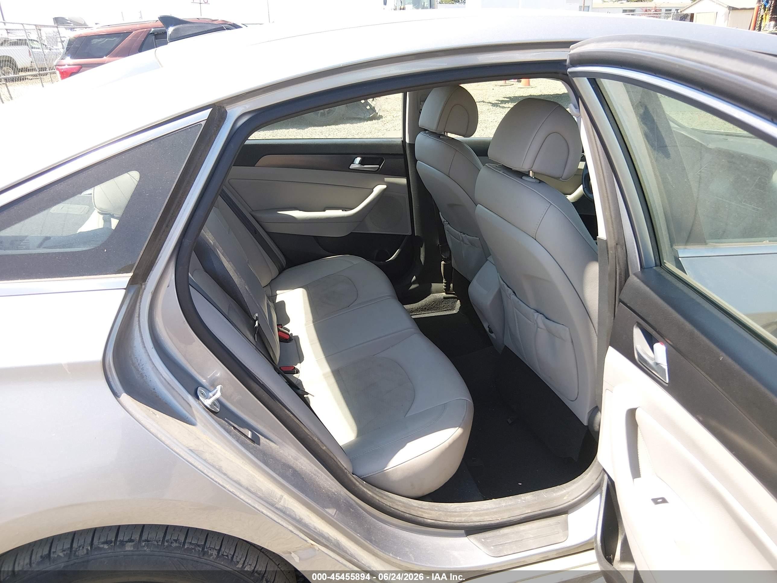 2015 Hyundai Sonata Sport Silver vin: 5NPE34AF8FH135259