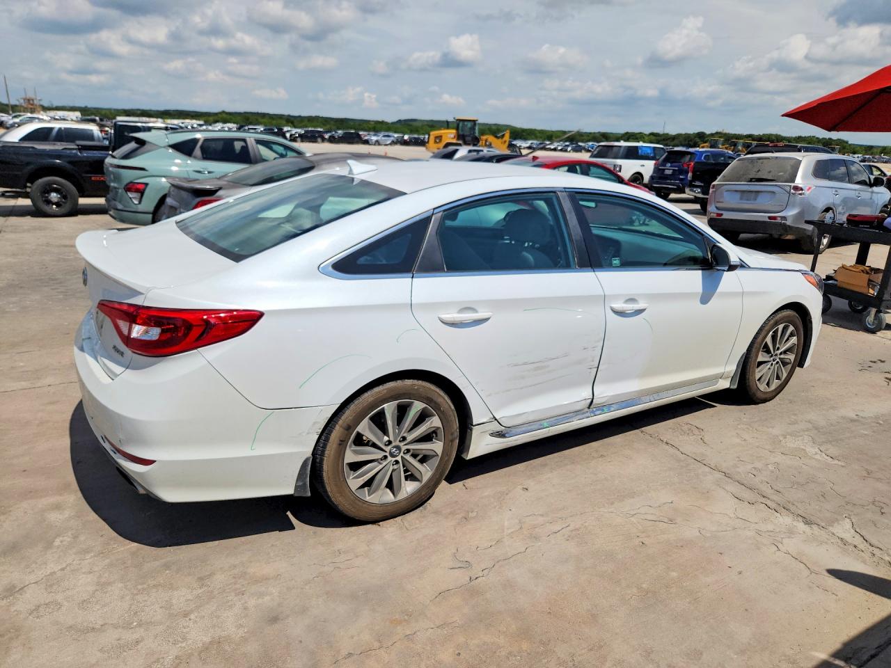 2015 Hyundai Sonata Sport Белый vin: 5NPE34AF8FH218268