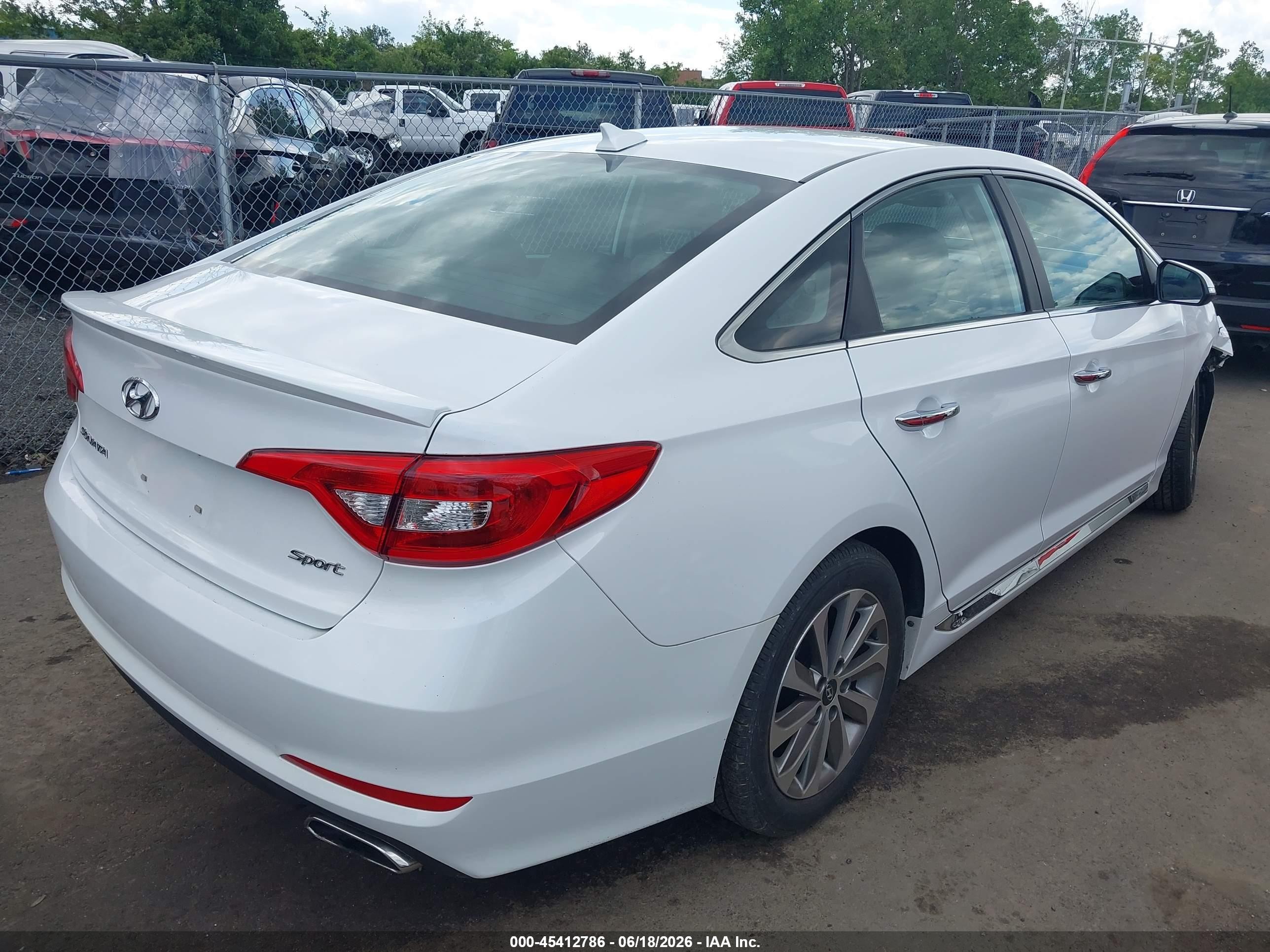 2015 Hyundai Sonata Sport White vin: 5NPE34AF8FH233112