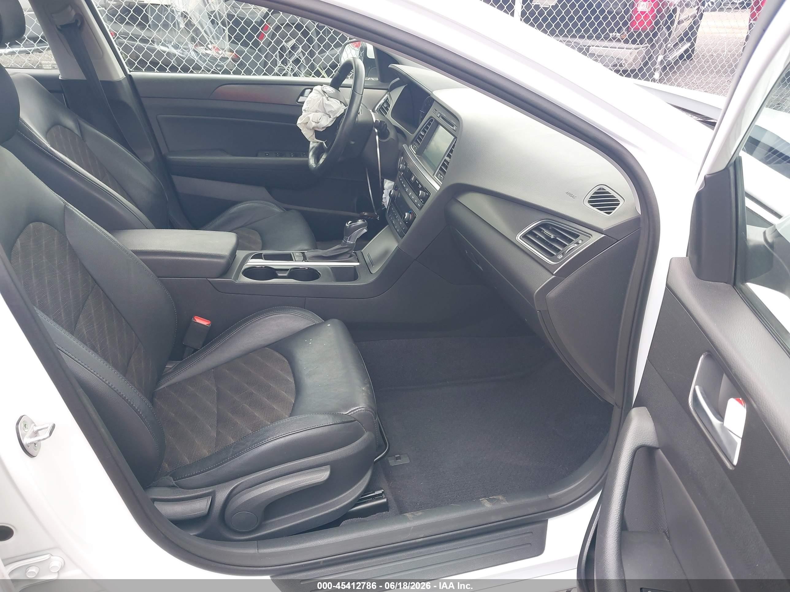 2015 Hyundai Sonata Sport White vin: 5NPE34AF8FH233112