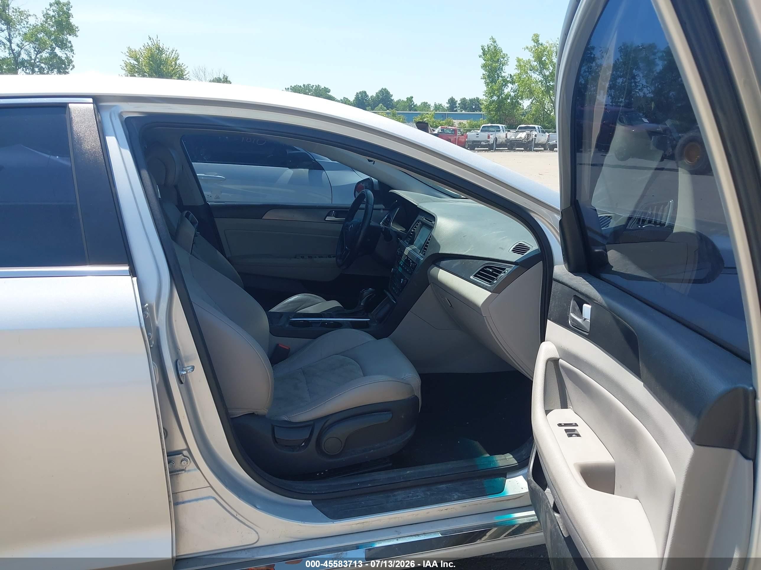 2016 Hyundai Sonata Sport Silver vin: 5NPE34AF8GH347483