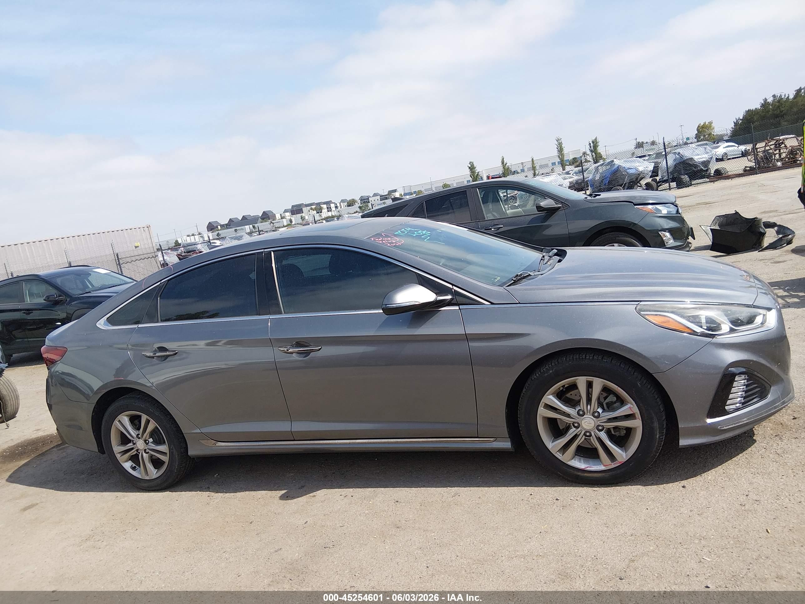 2018 Hyundai Sonata Sport Серый vin: 5NPE34AF8JH697431