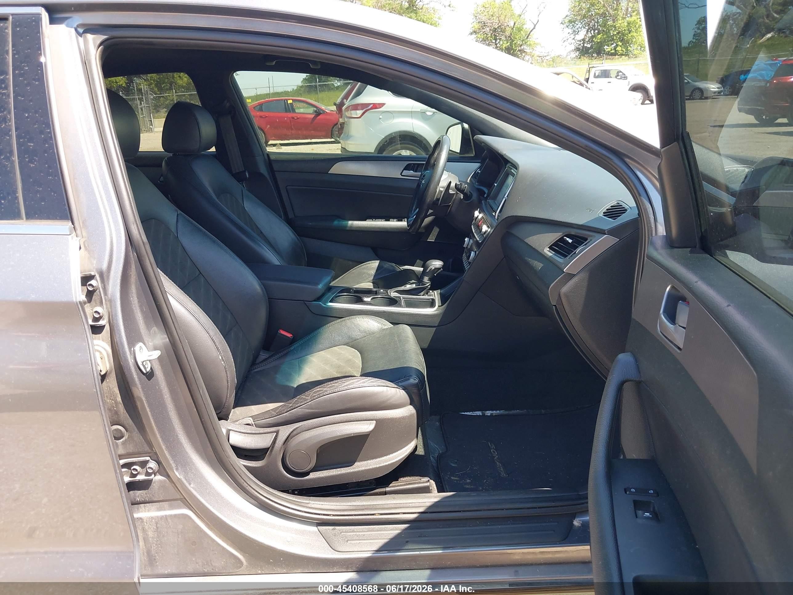 2019 Hyundai Sonata Sport Gray vin: 5NPE34AF8KH780875