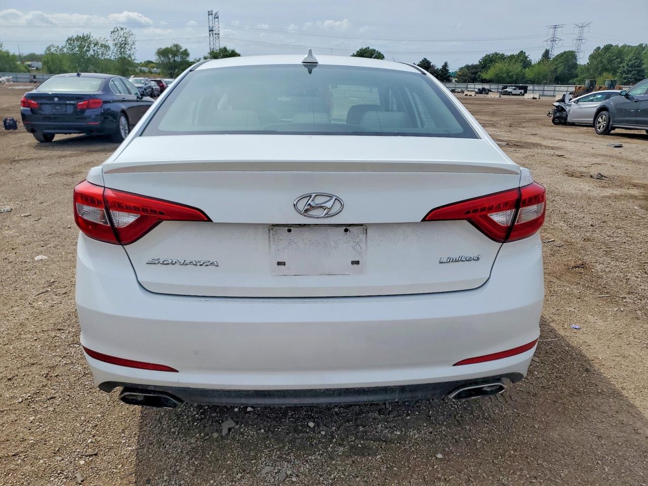 2015 Hyundai Sonata Limited White vin: 5NPE34AF9FH014076