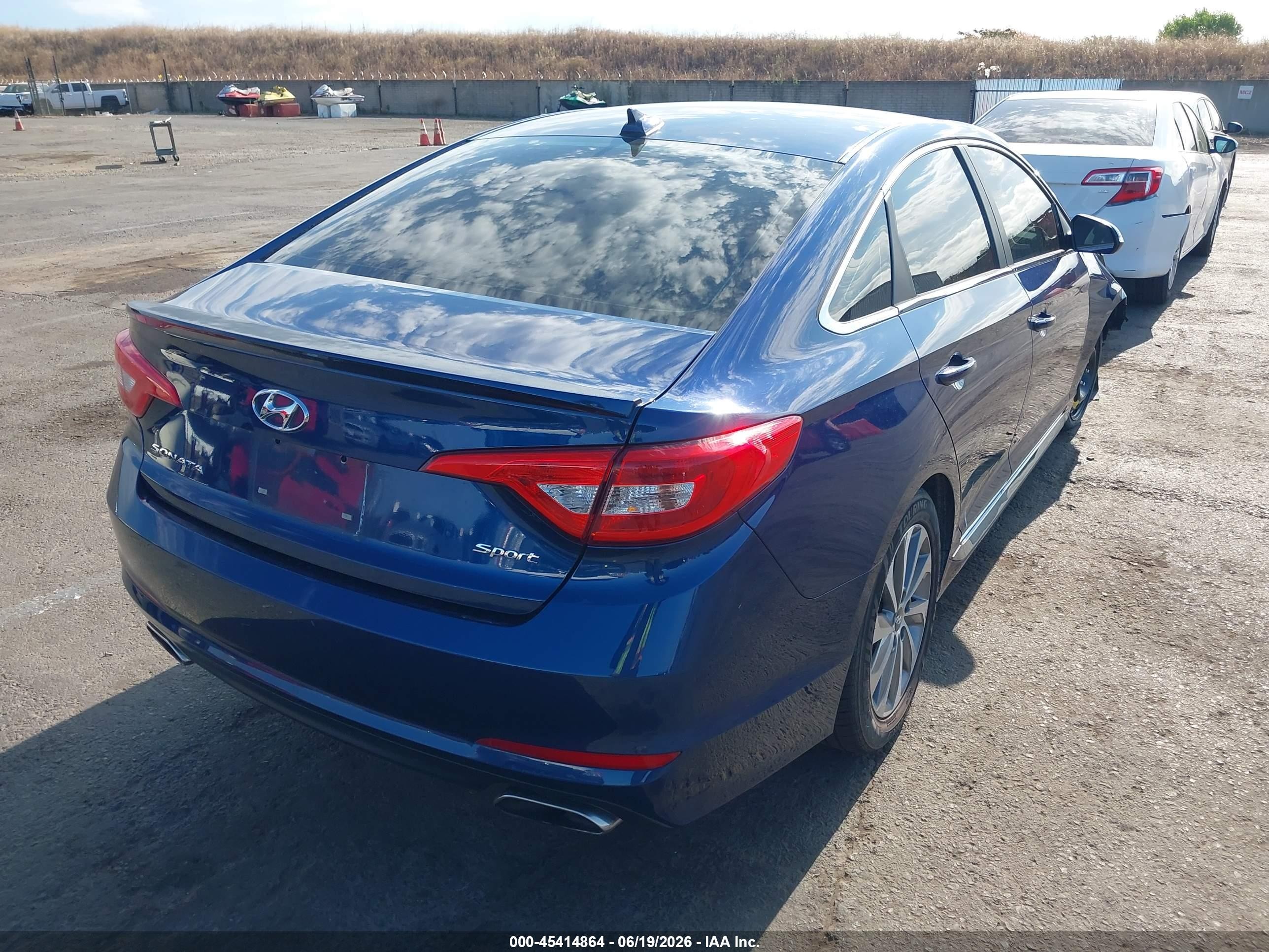 2015 Hyundai Sonata Sport Blue vin: 5NPE34AF9FH020816