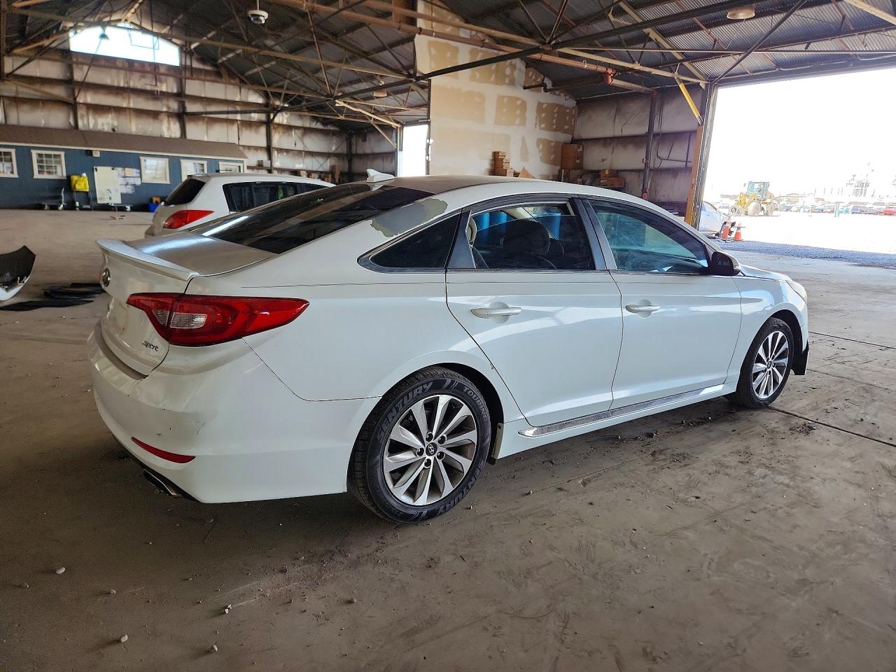 2015 Hyundai Sonata Sport White vin: 5NPE34AF9FH027975