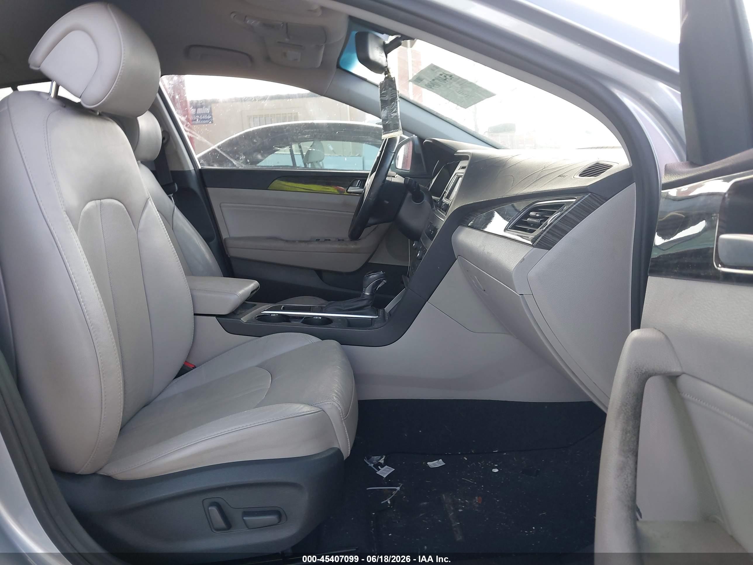 2015 Hyundai Sonata Limited Silver vin: 5NPE34AF9FH047563