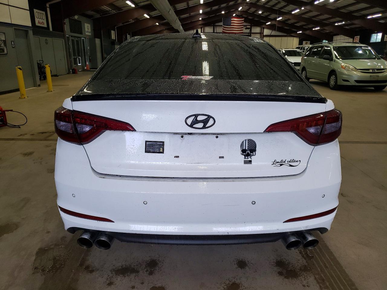 2015 Hyundai Sonata White vin: 5NPE34AF9FH057574