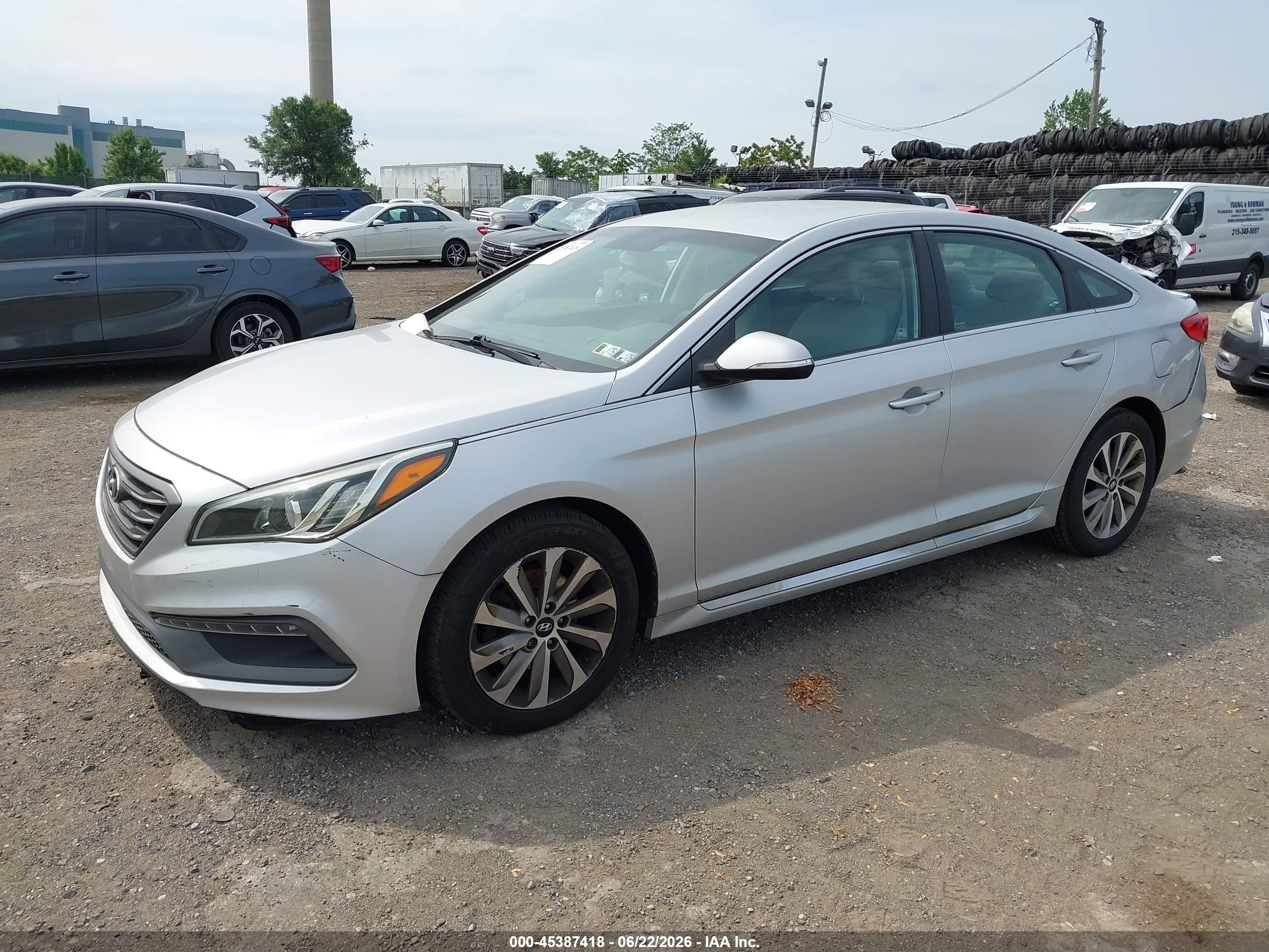 2015 Hyundai Sonata Sport Silver vin: 5NPE34AF9FH067165