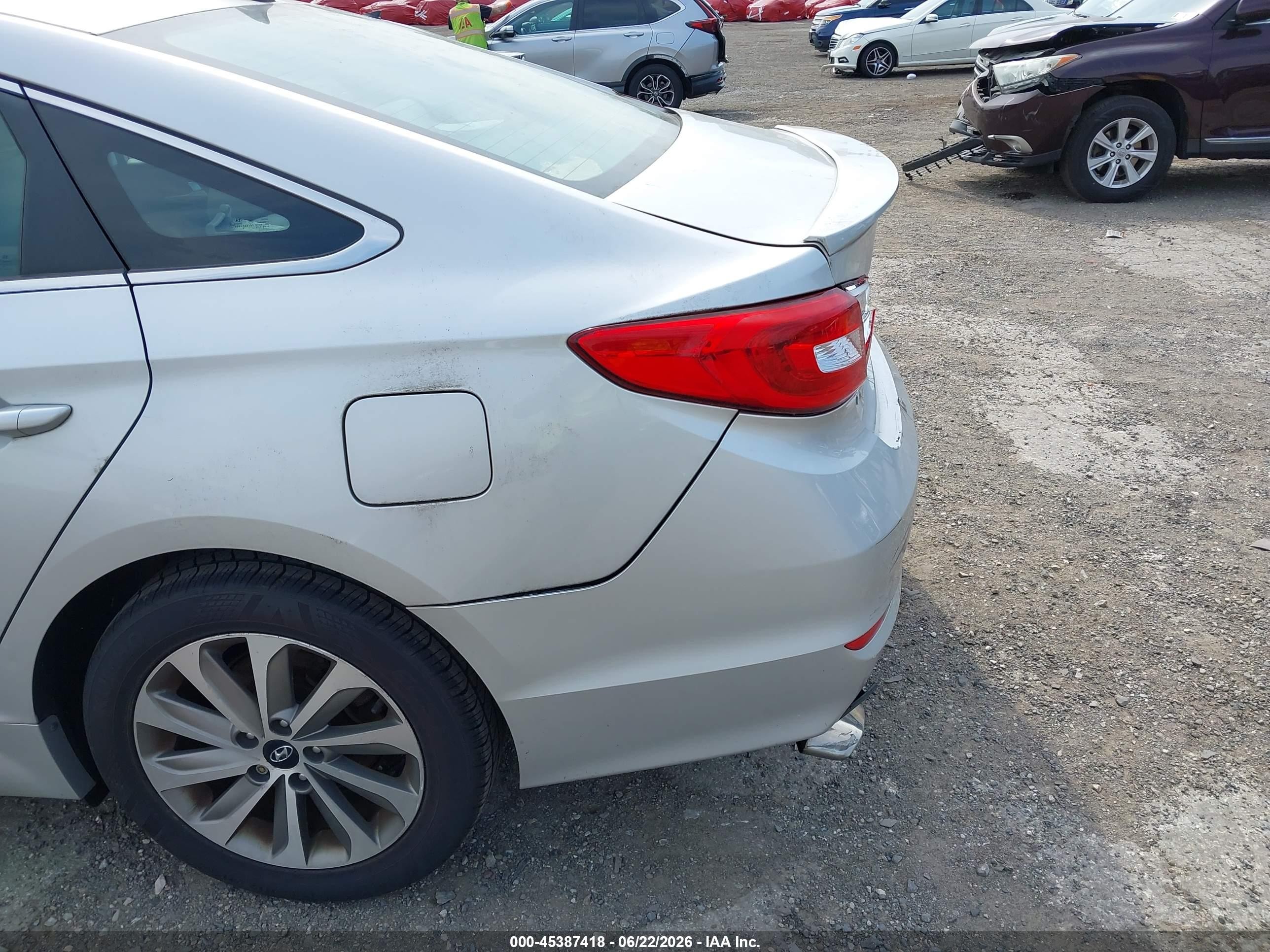 2015 Hyundai Sonata Sport Silver vin: 5NPE34AF9FH067165