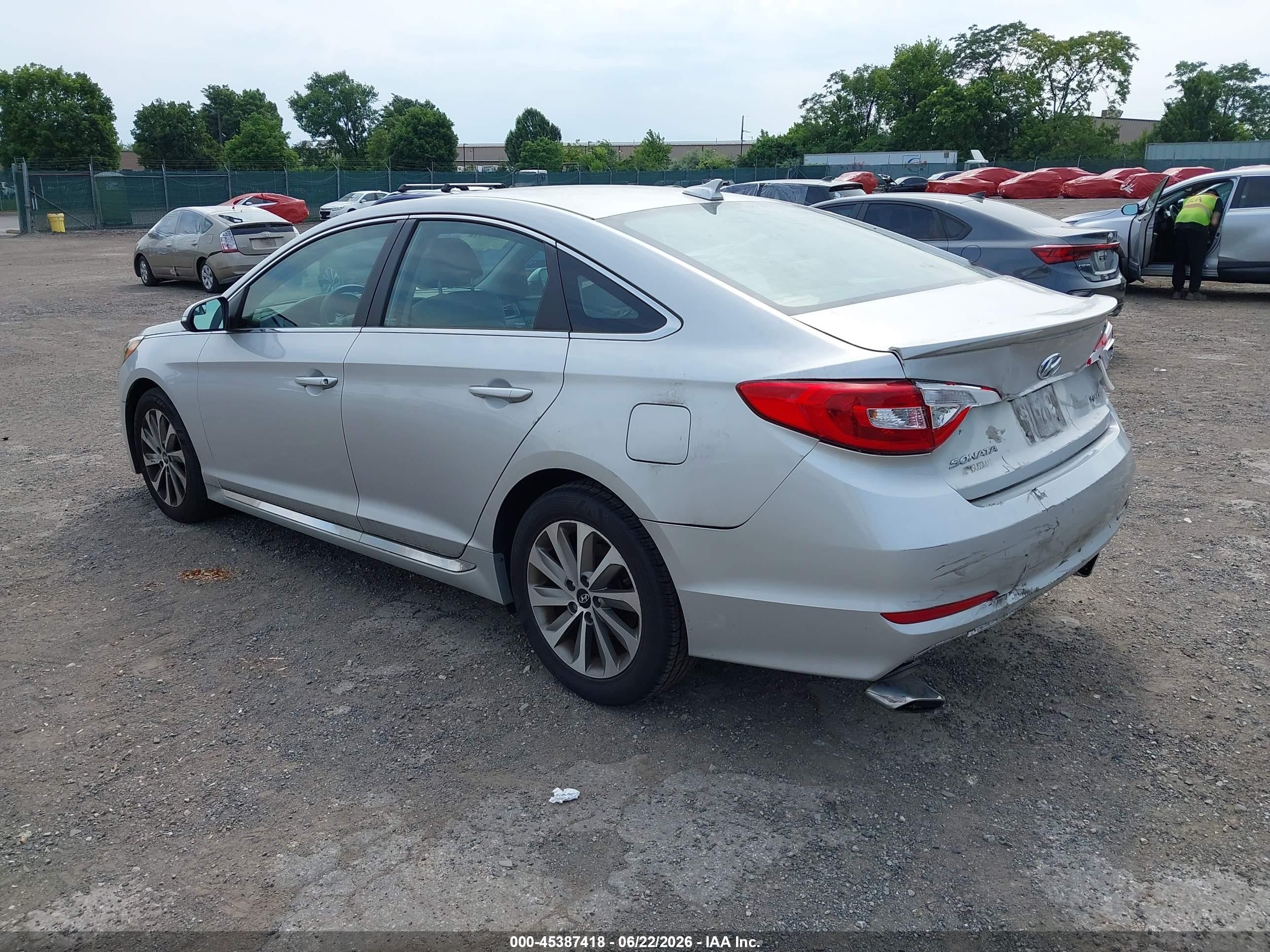 2015 Hyundai Sonata Sport Silver vin: 5NPE34AF9FH067165